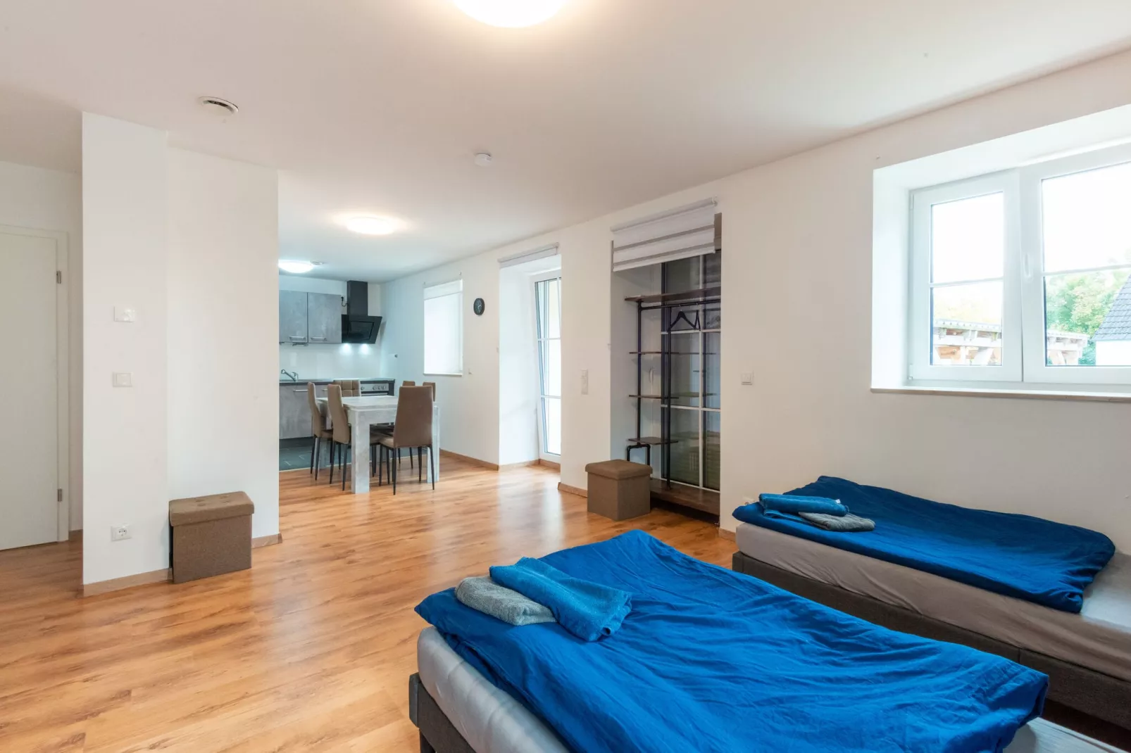 Ferienwohnung Haunsheim - rechts & links-Wohnzimmer