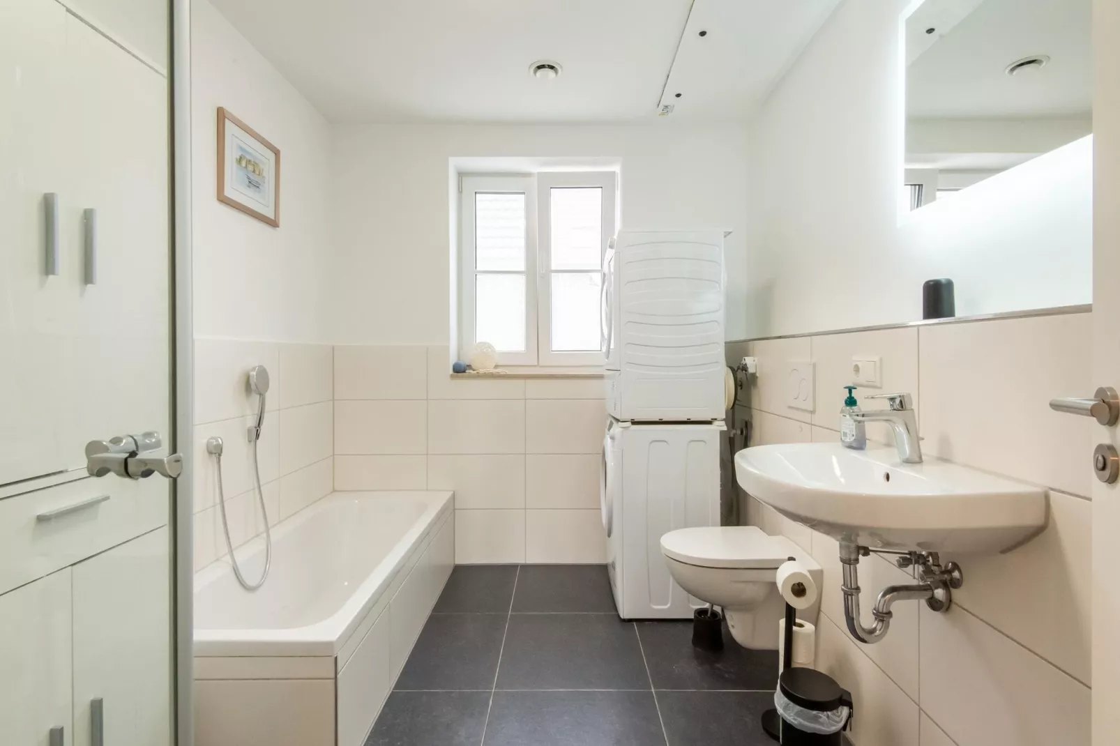 Ferienwohnung Haunsheim - rechts & links-Badezimmer