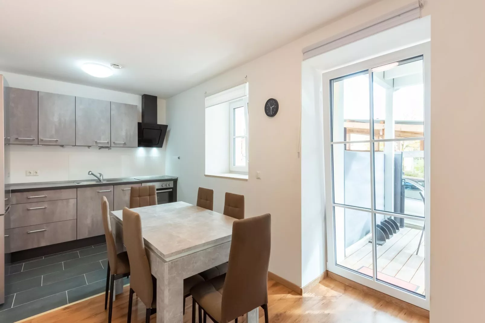 Ferienwohnung Haunsheim - rechts & links-Esszimmer