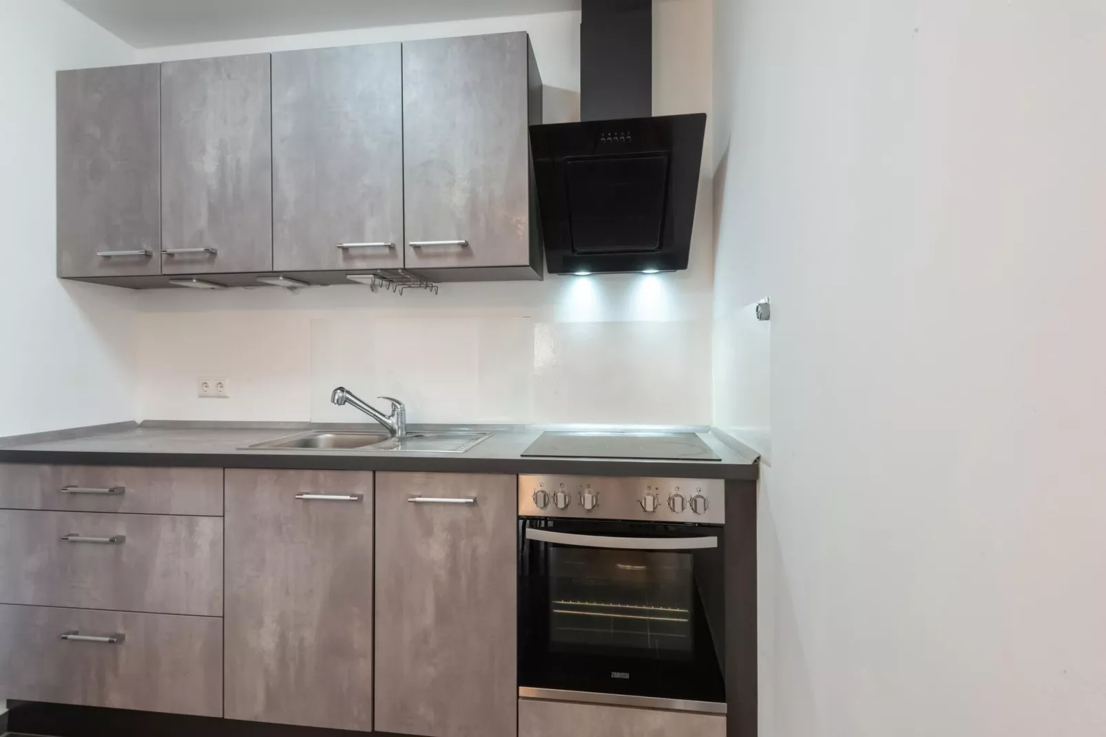 Ferienwohnung Haunsheim - rechts & links-Küche