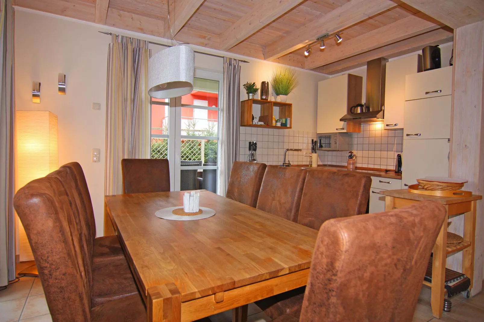 DHH Ostseehaus  I links-Dining room