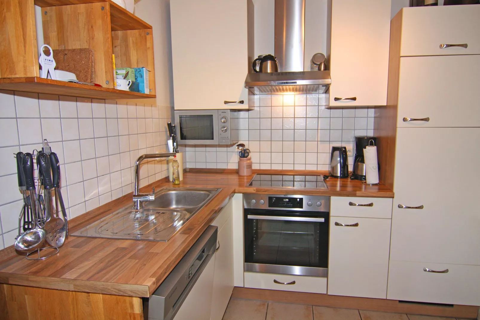 DHH Ostseehaus  I links-Kitchen