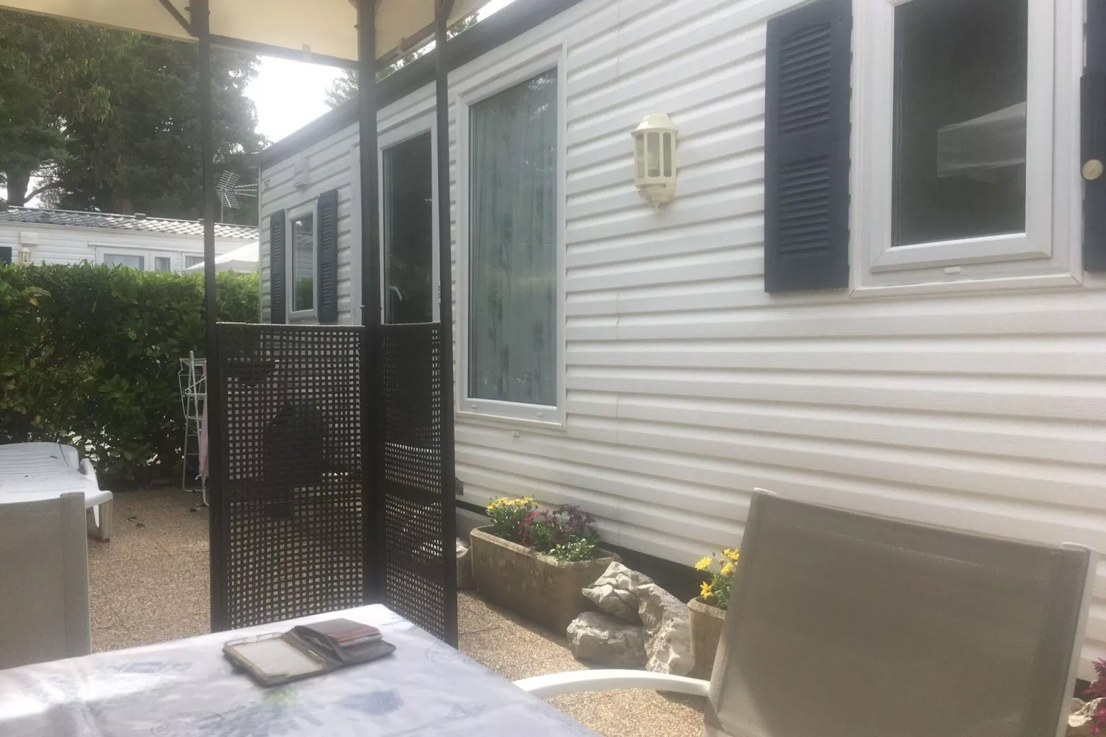 Mobilhome Valrose-Terrace balcony