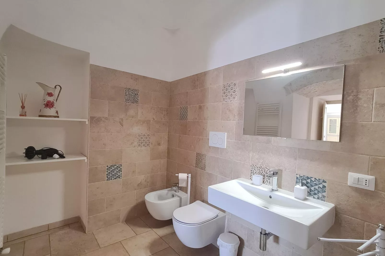 Trulli di Mina - Lamia Fresia Locorotondo-Bathroom