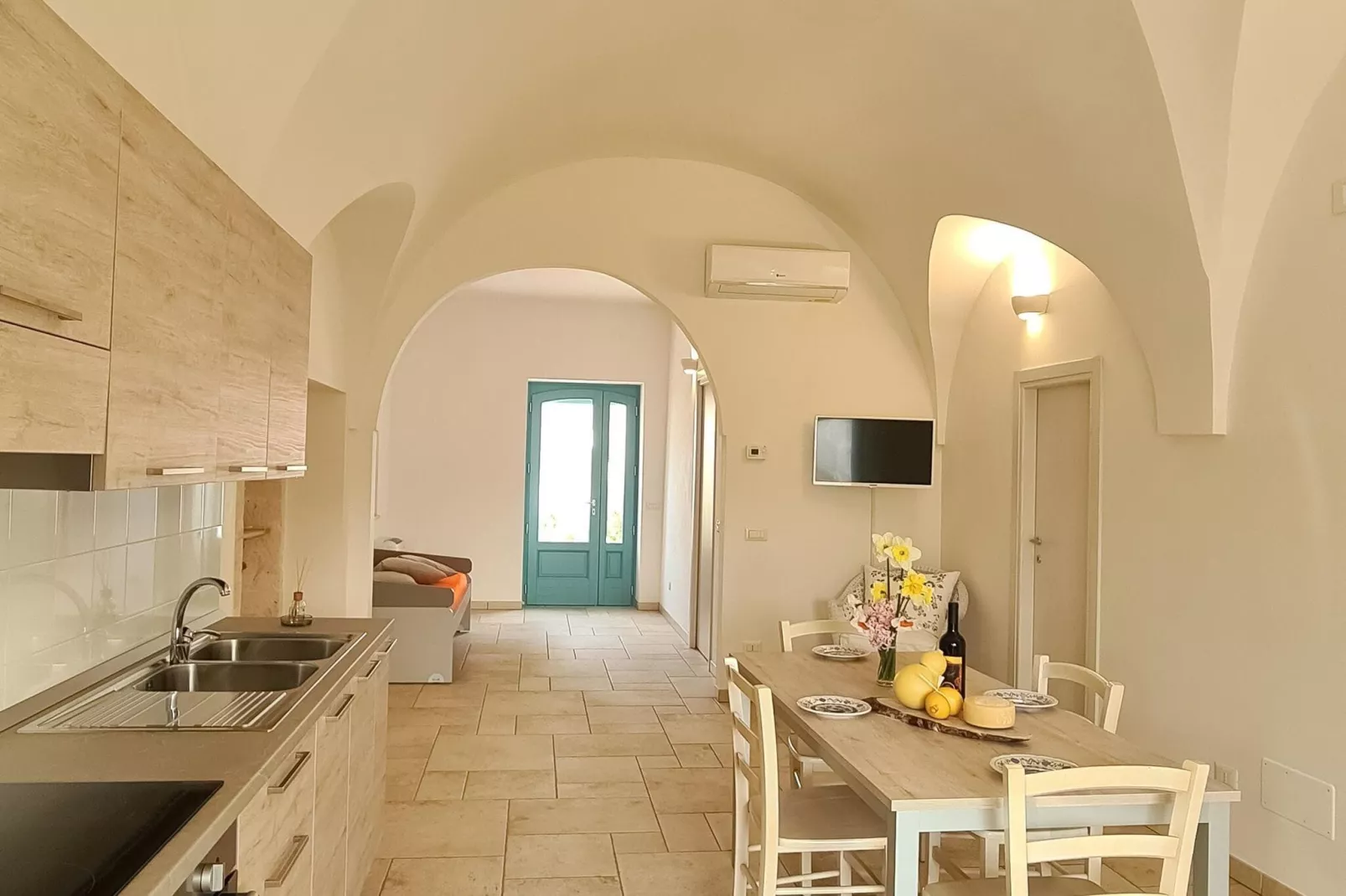 Trulli di Mina - Lamia Fresia Locorotondo-Dining room