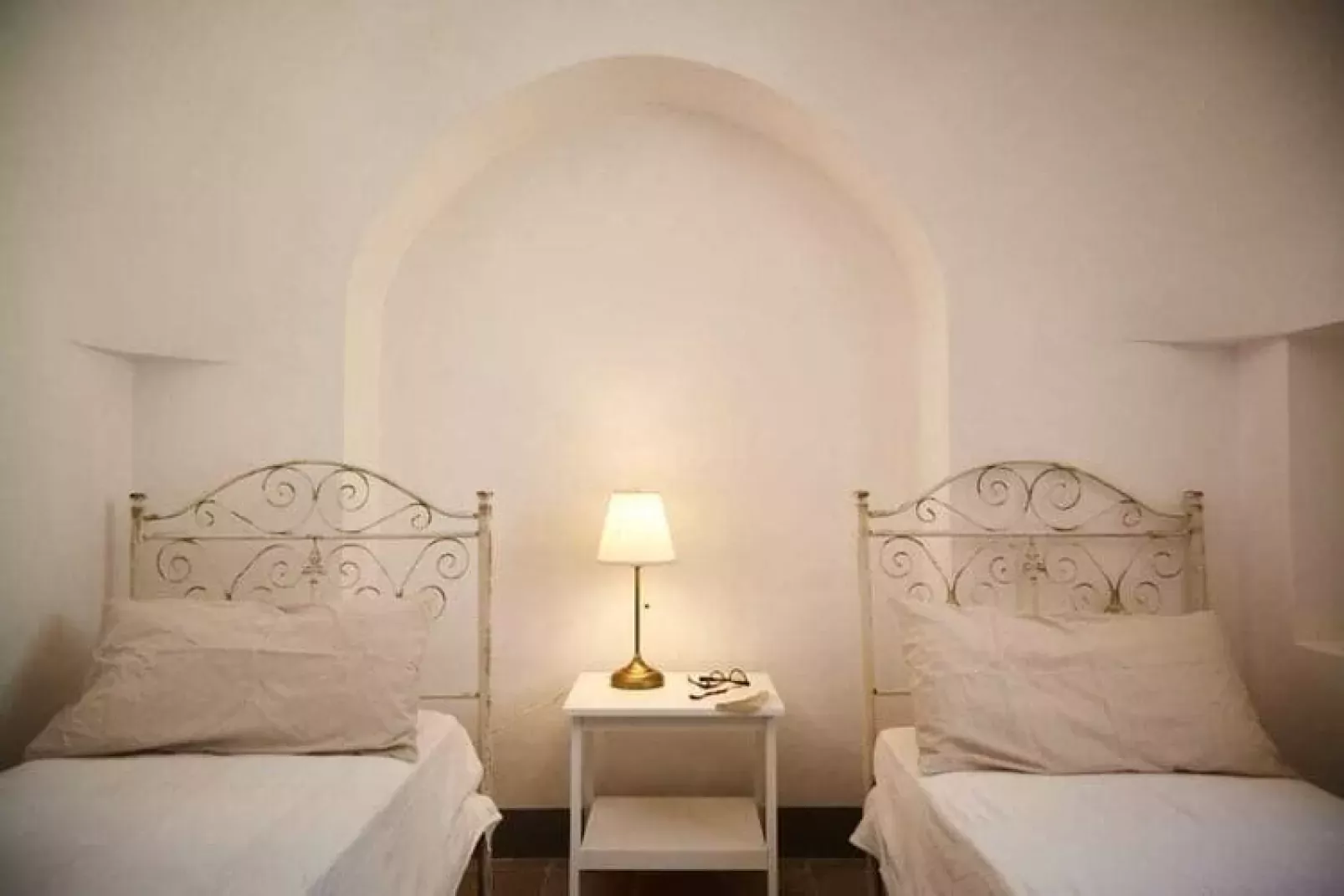 Trulli Azzalema Cisternino-Bedroom