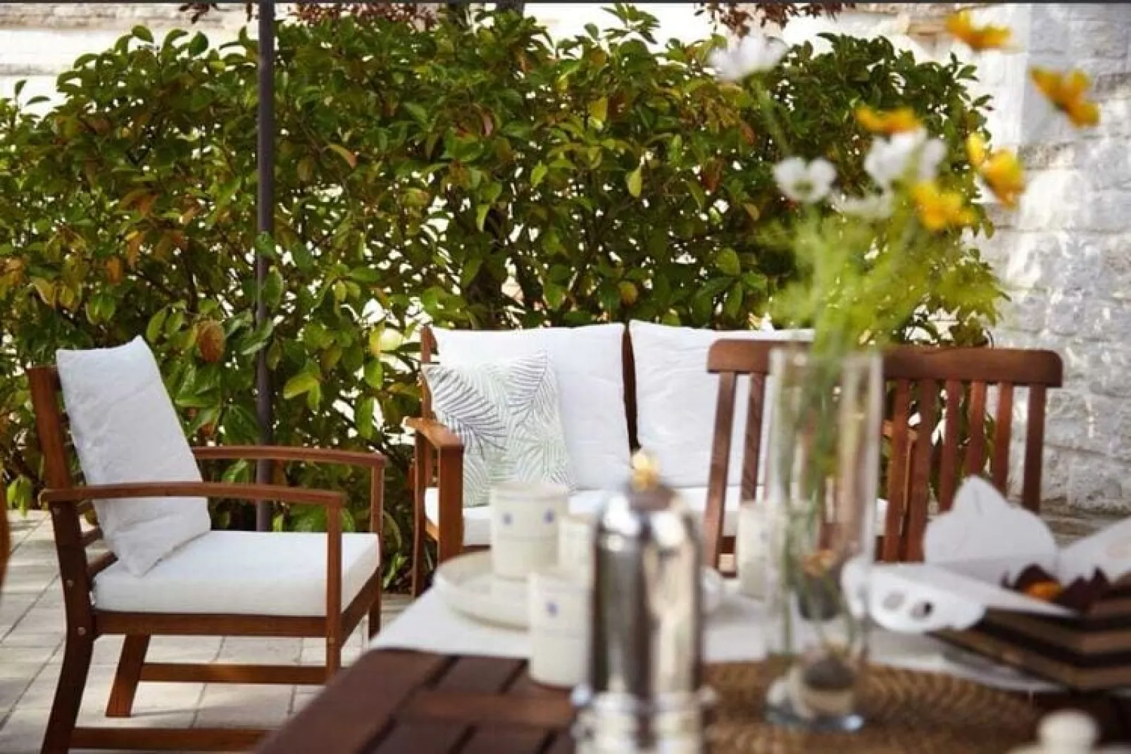 Trulli Azzalema Cisternino-Exterior summer