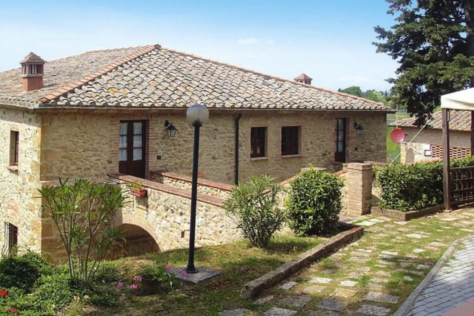 Agri-tourism Casale Giulia, Volterra-App.Typ B Melograno, Mandorlo-Exterior summer