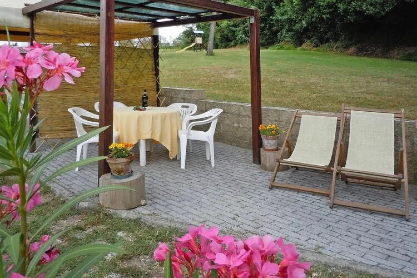 Agri-tourism Casale Giulia, Volterra-App.Typ B Melograno, Mandorlo-Terrace