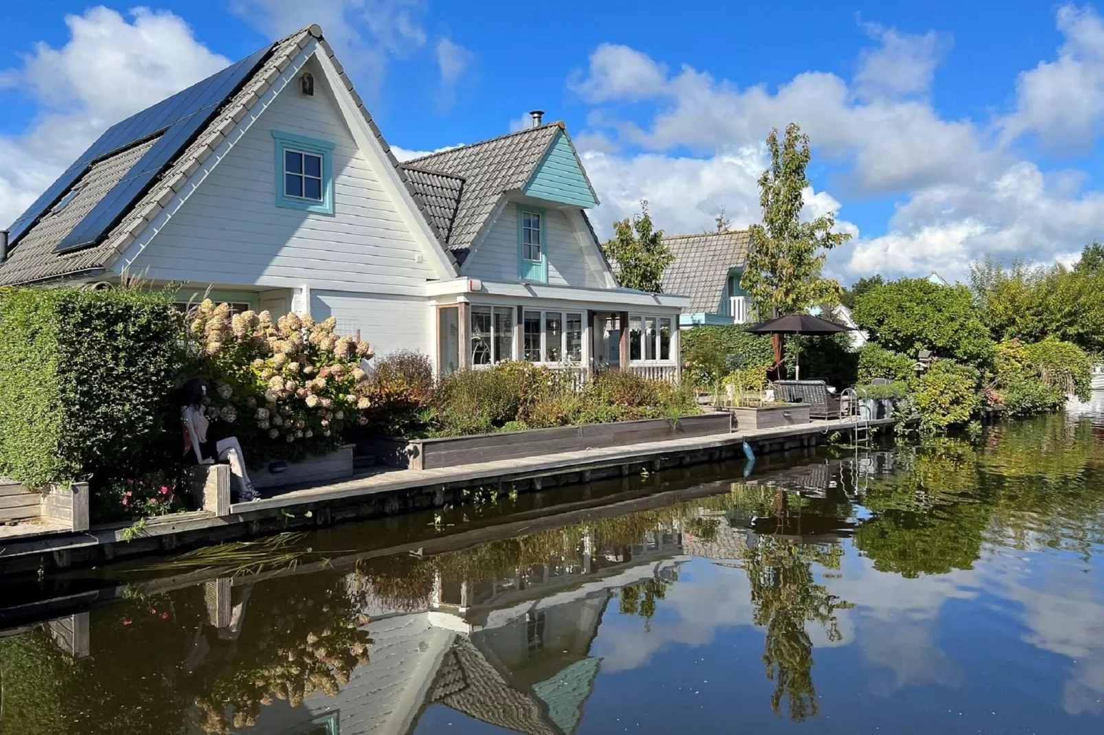 Groepswoning 2-11 personen aan het Zuidlaardermeer in Groningen met sloep optie-Exterior summer