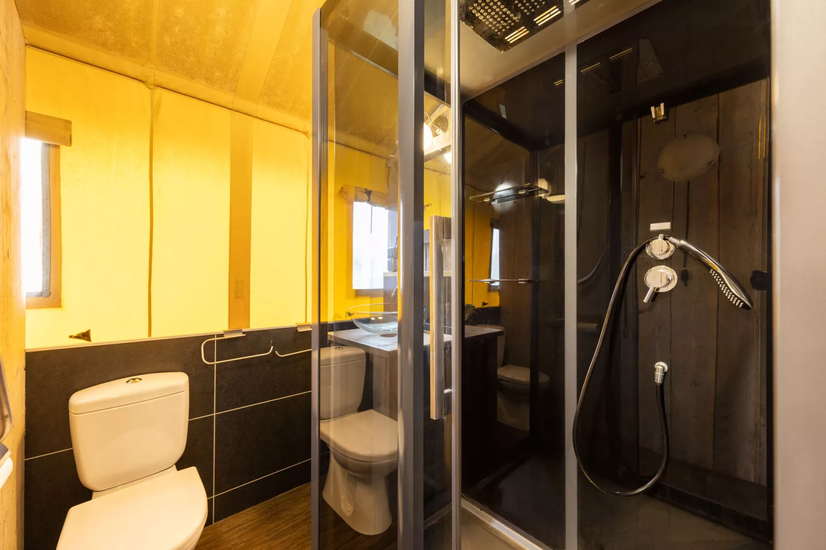 Glamping Resort Lauwersmeer 2-Bathroom
