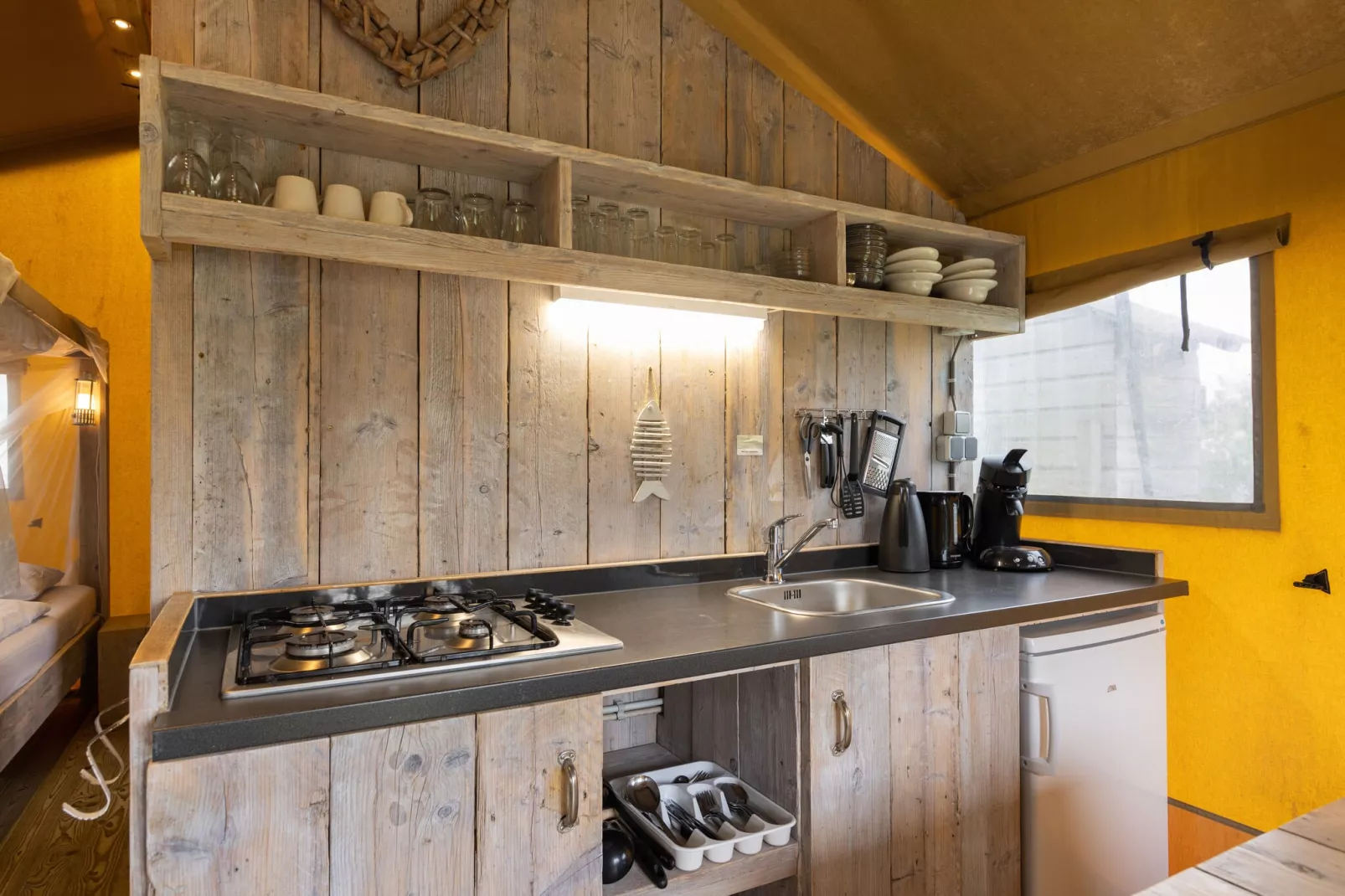 Glamping Resort Lauwersmeer 3-Kitchen
