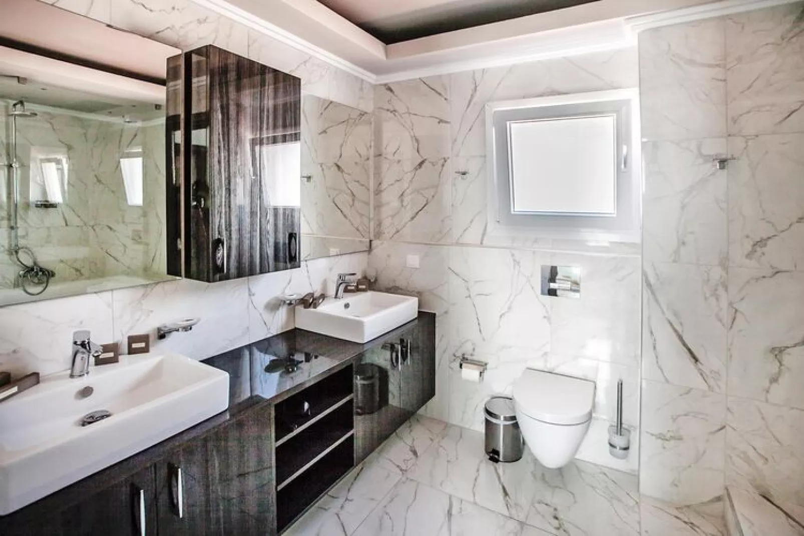 Holiday homes Sunny Villas Resort and SPA Chanioti-No 2 large EXCLUSIVE VILLA 3 3 BEDROOMS-Salle de bain