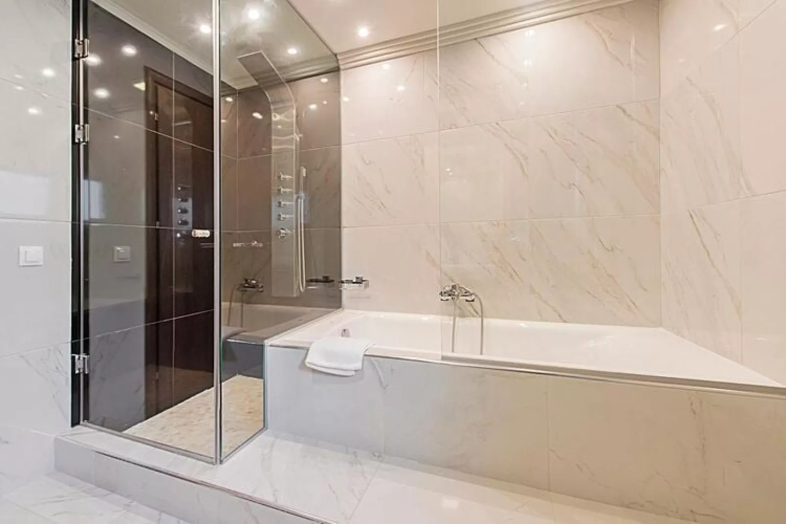 Holiday homes Sunny Villas Resort and SPA Chanioti-No 2 large EXCLUSIVE VILLA 3 3 BEDROOMS-Salle de bain