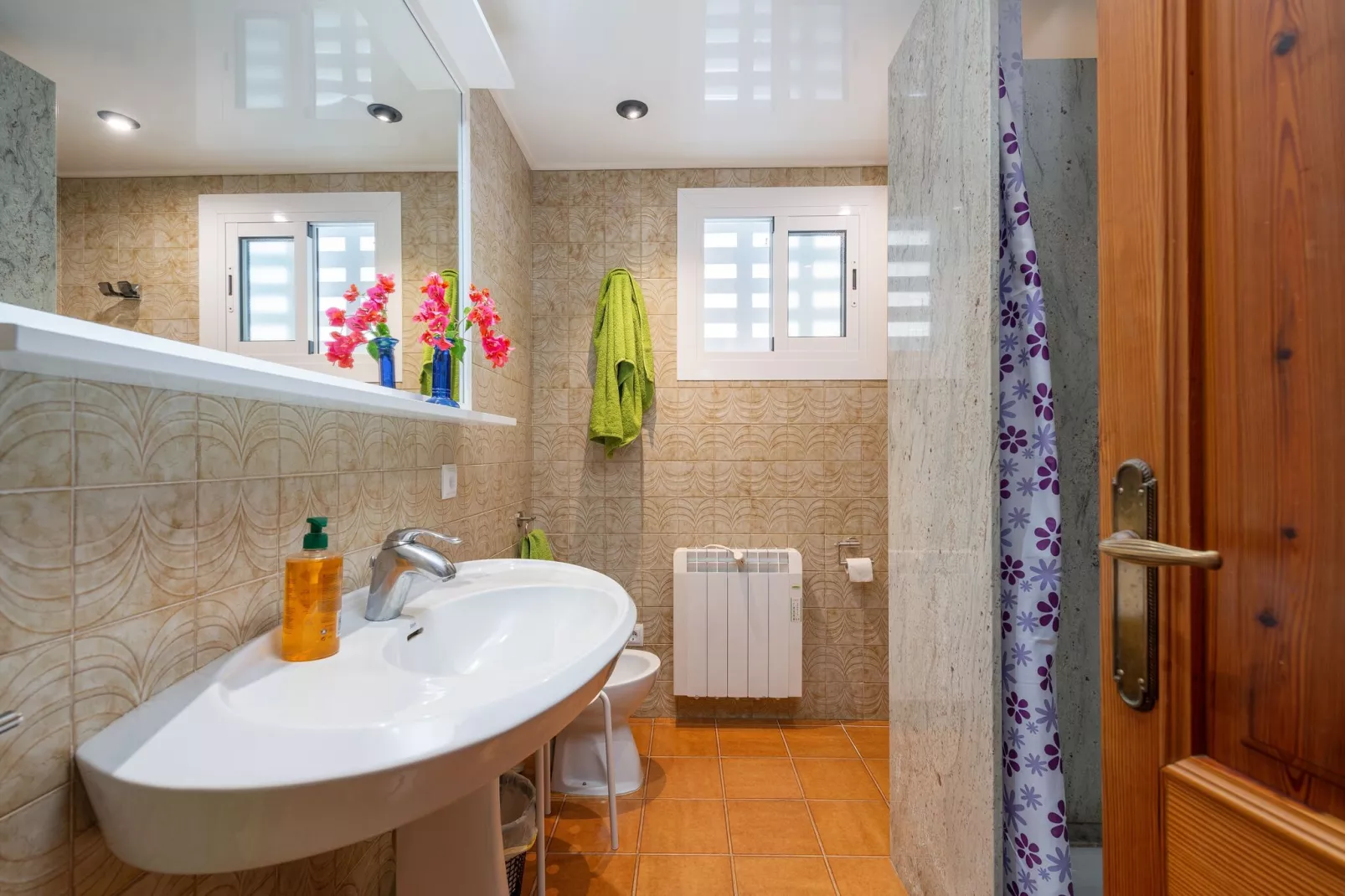 Estrel-Bathroom