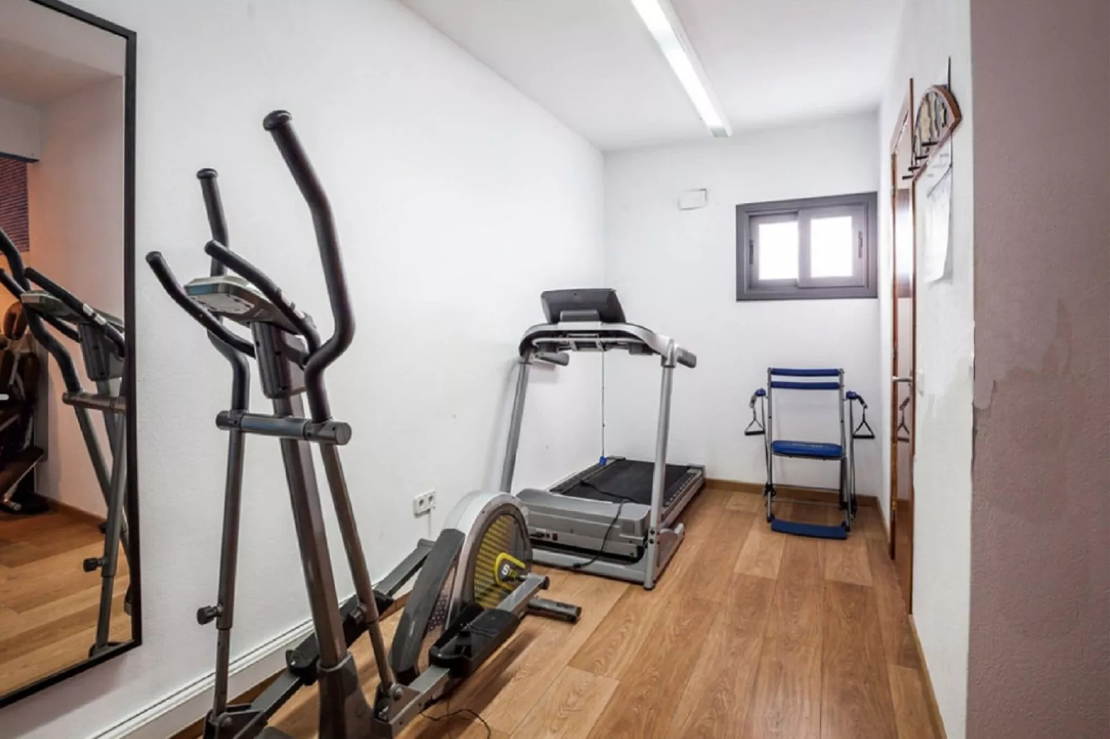 Preciosa casa con jardin-Gym