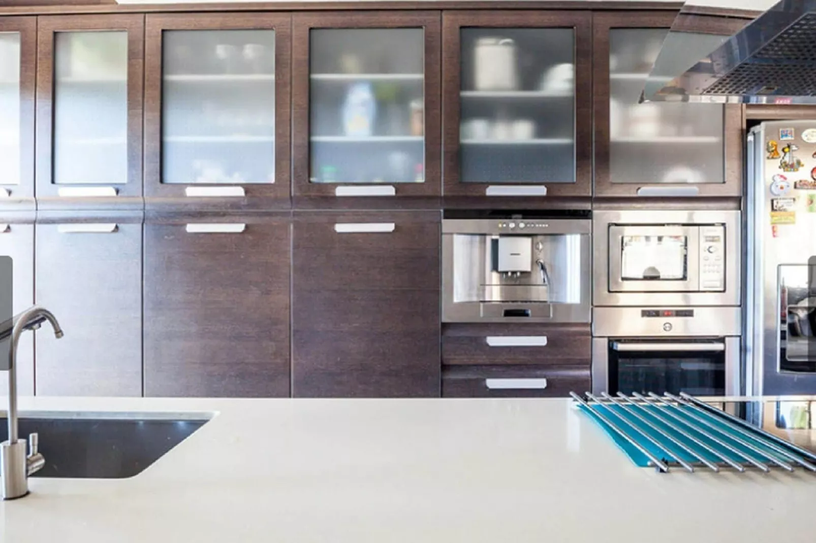 Preciosa casa con jardin-Kitchen
