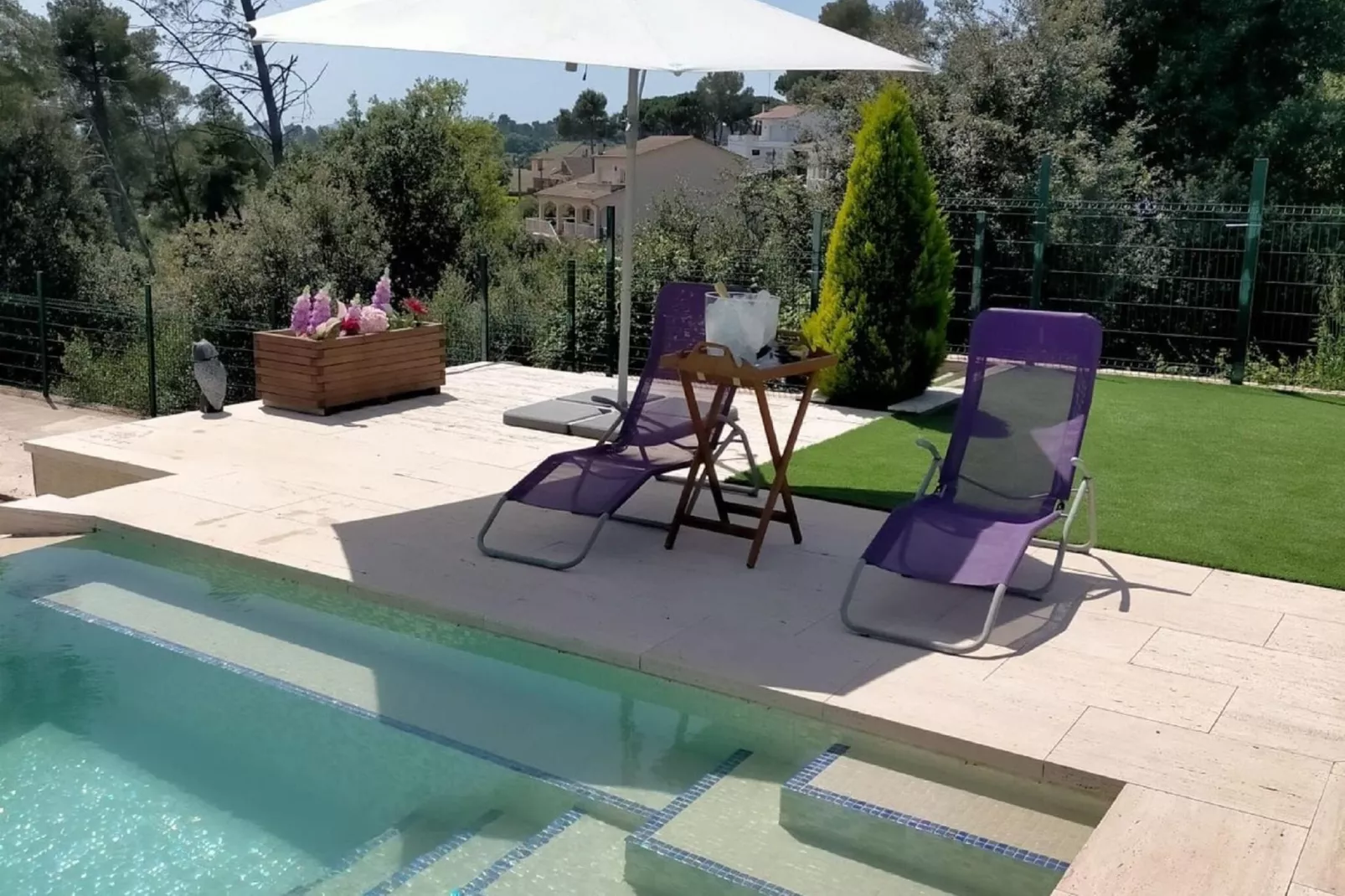 Preciosa casa con jardin-Pool
