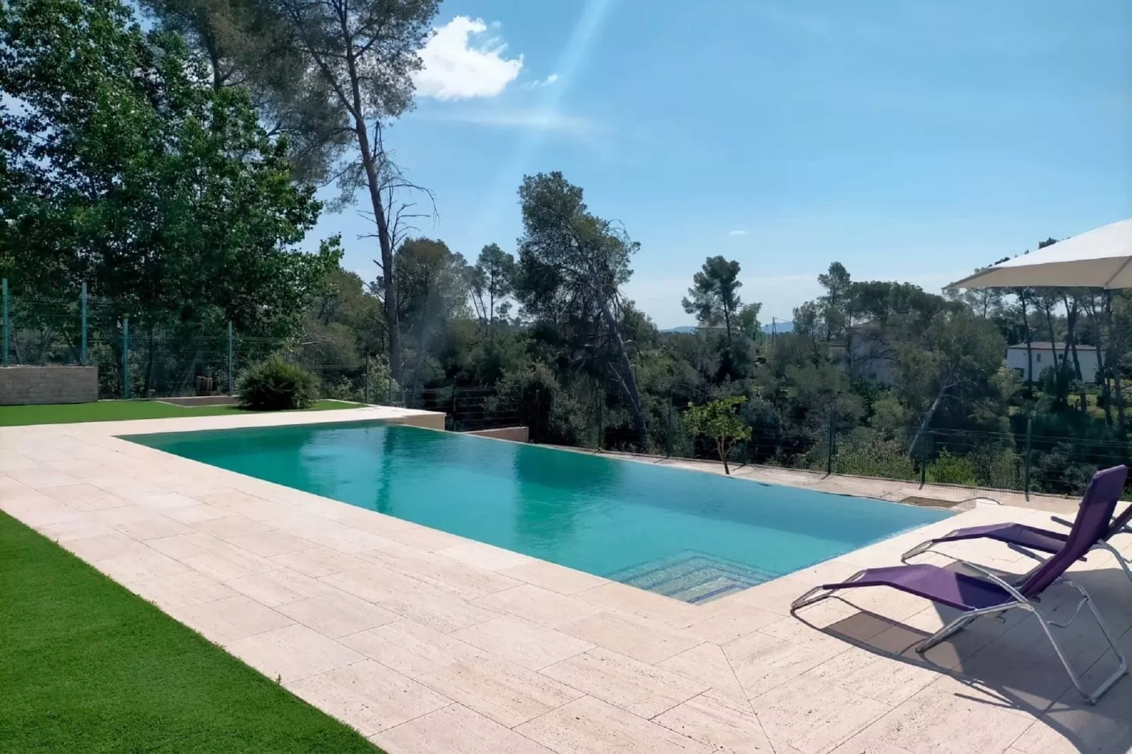 Preciosa casa con jardin-Pool