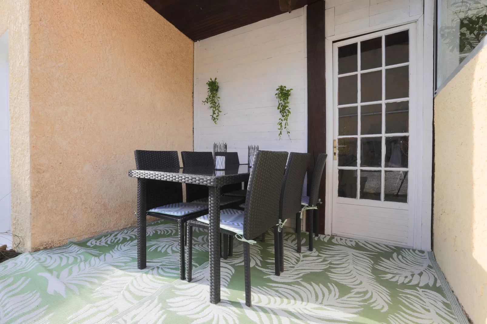 Appartement avec piscine-Terrassenbalkon