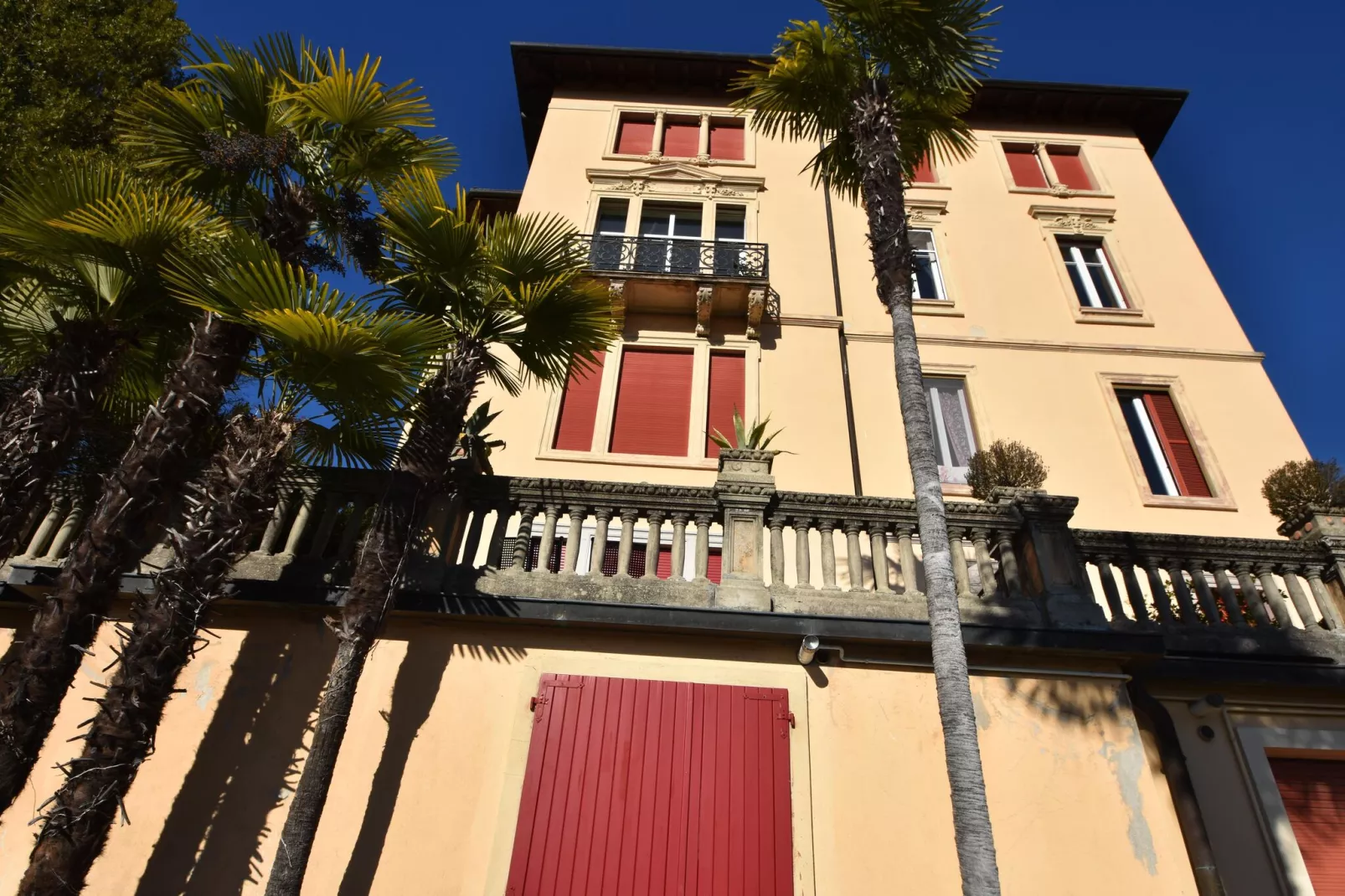Simonetta Vignone-Exterior summer