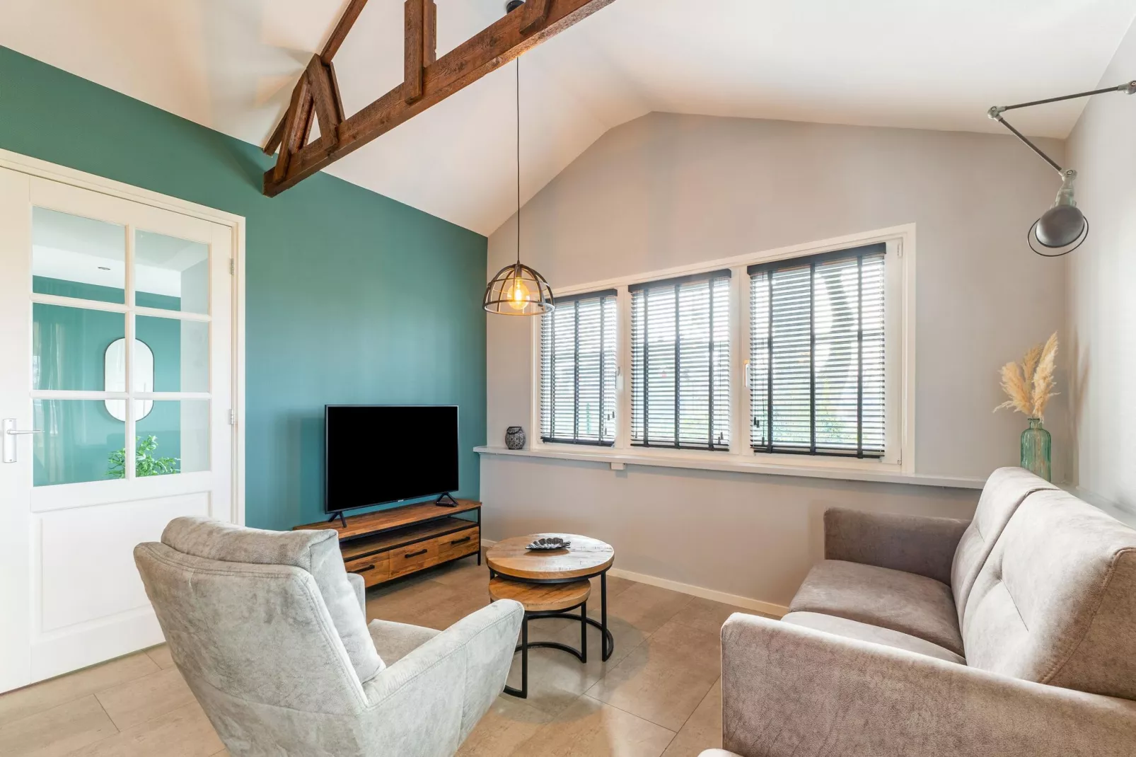 Reggezicht-Living room