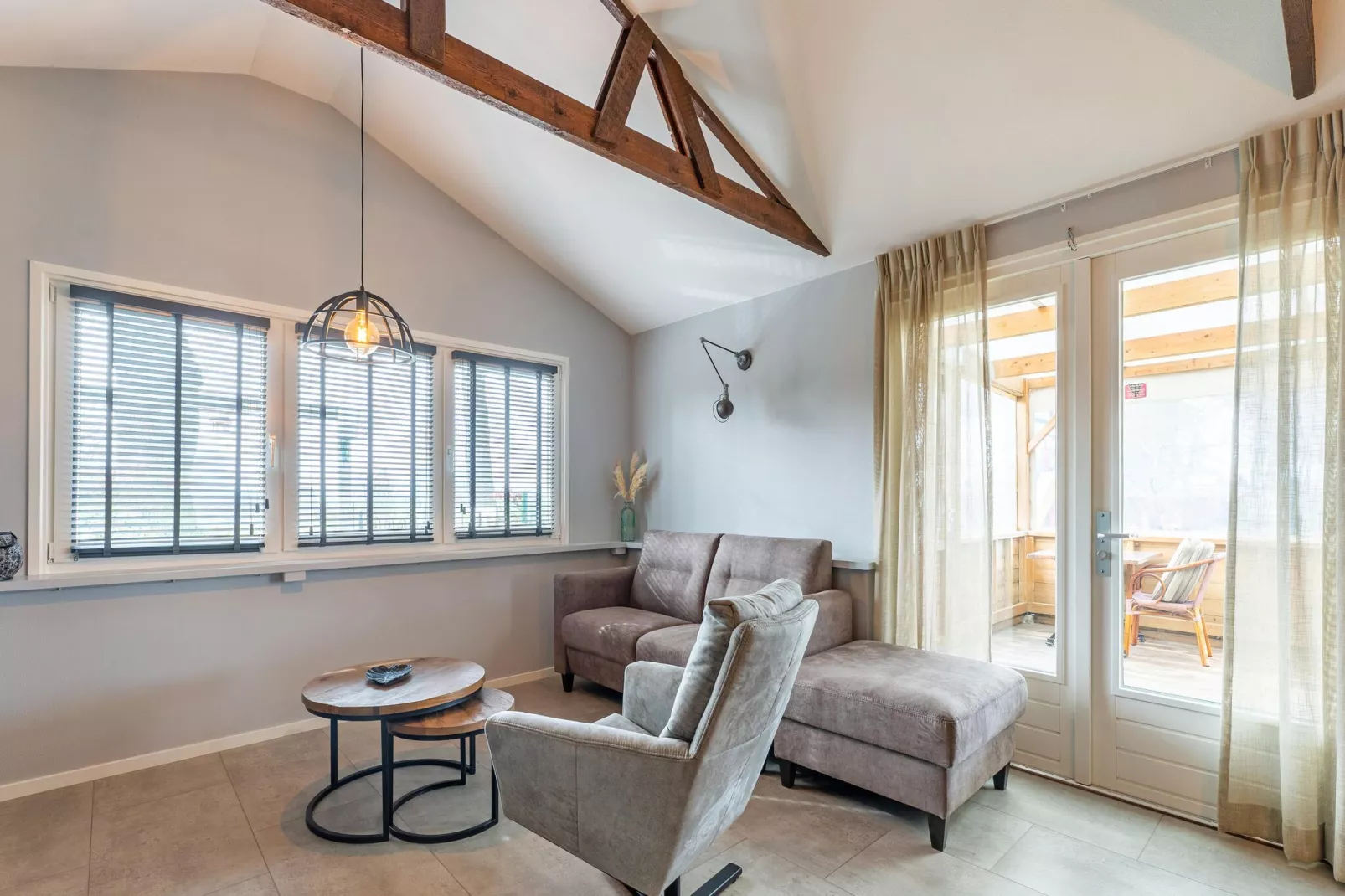 Reggezicht-Living room