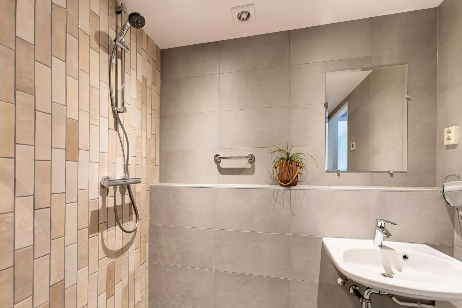 Weidezicht-Bathroom