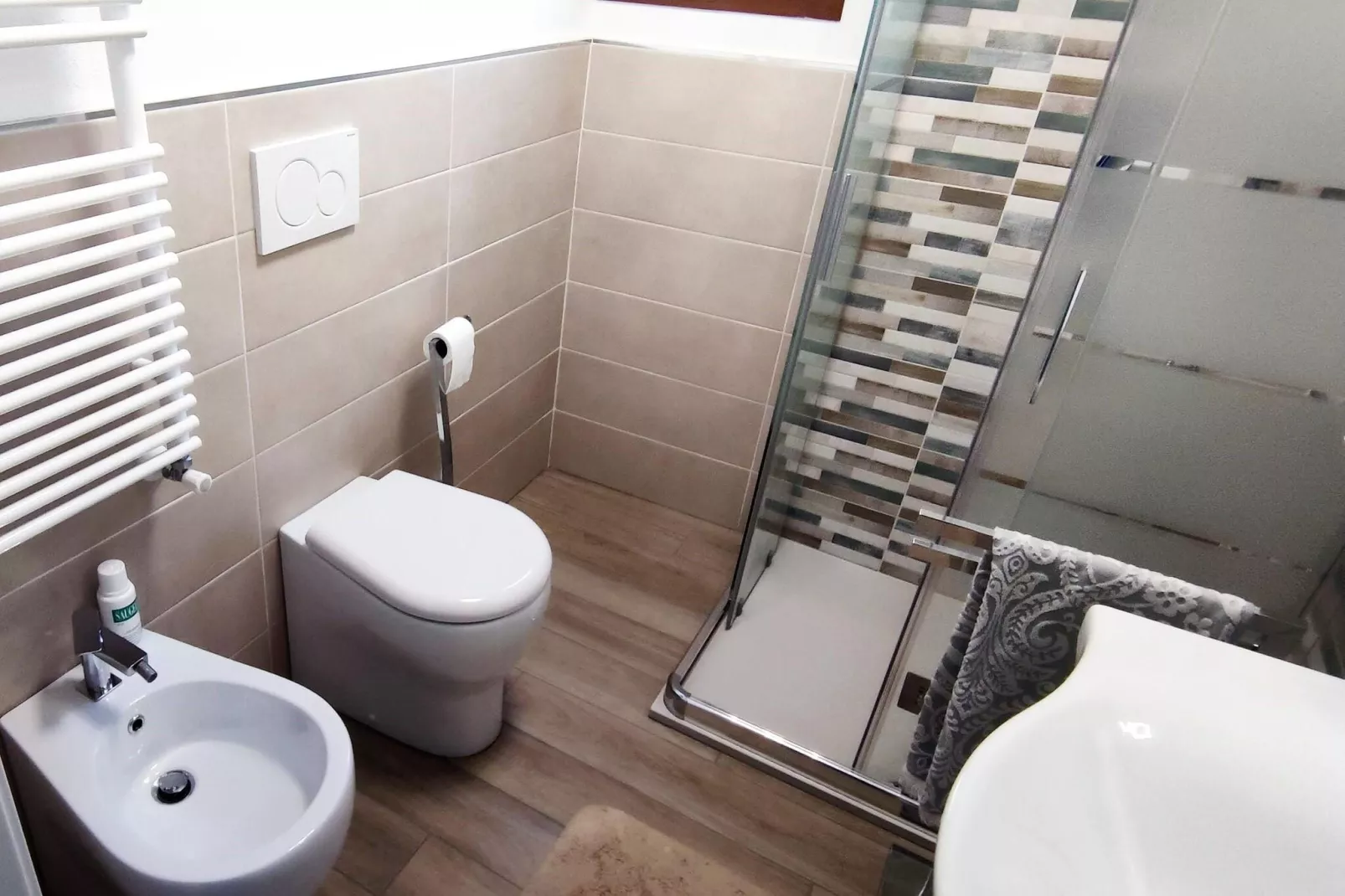Chaberton house-Bathroom