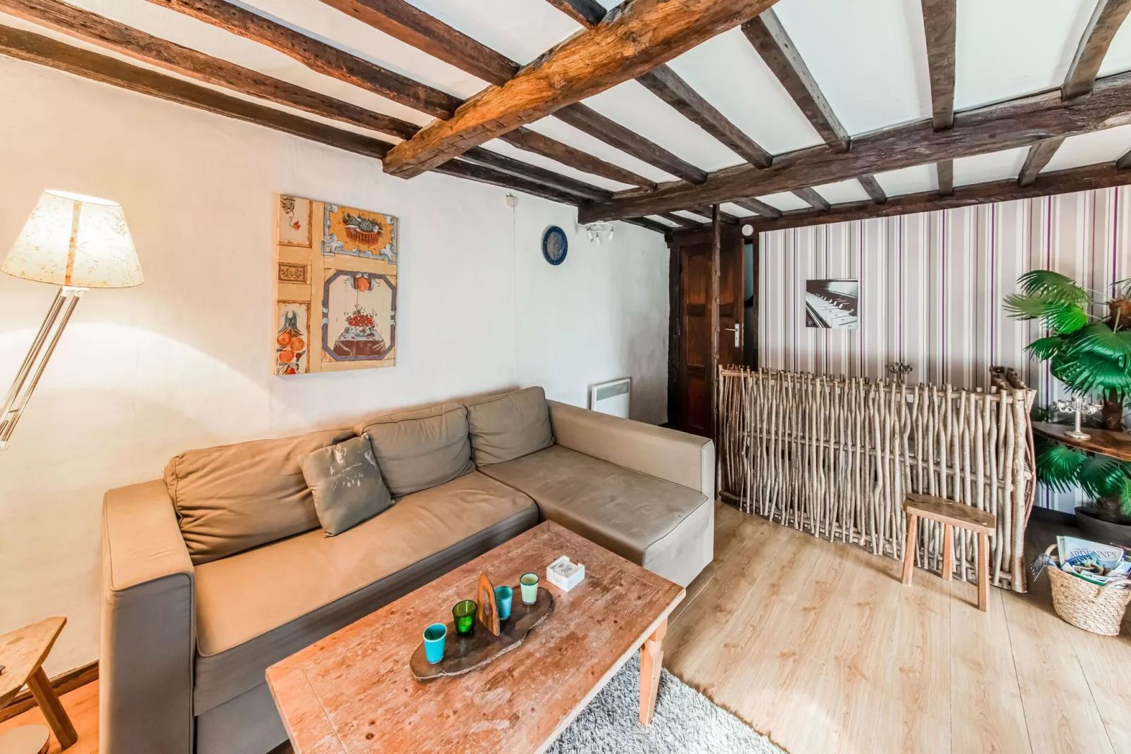 Aux Petits Nutons-Living room