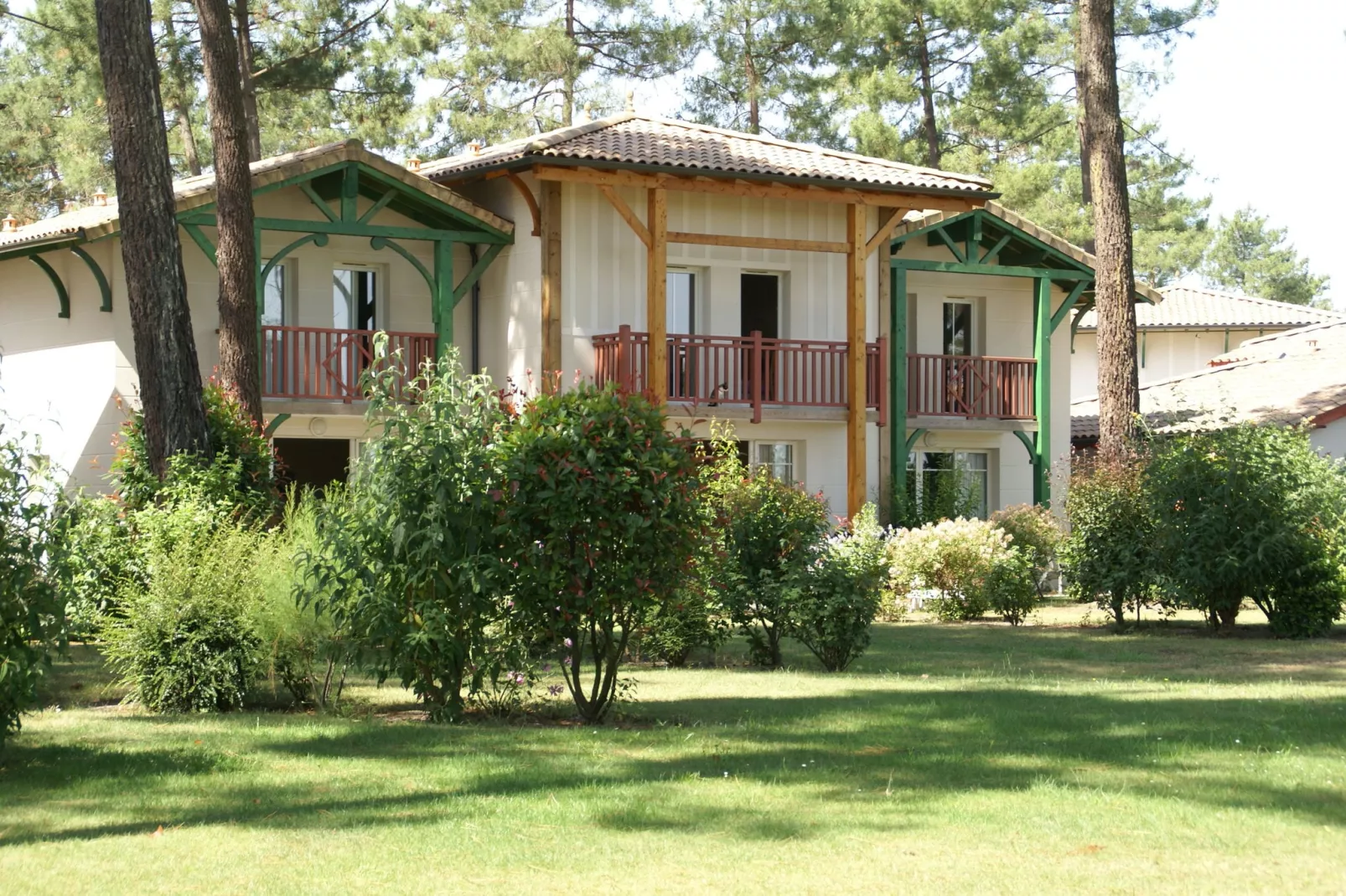 Les Greens du Bassin 5-Exterior summer