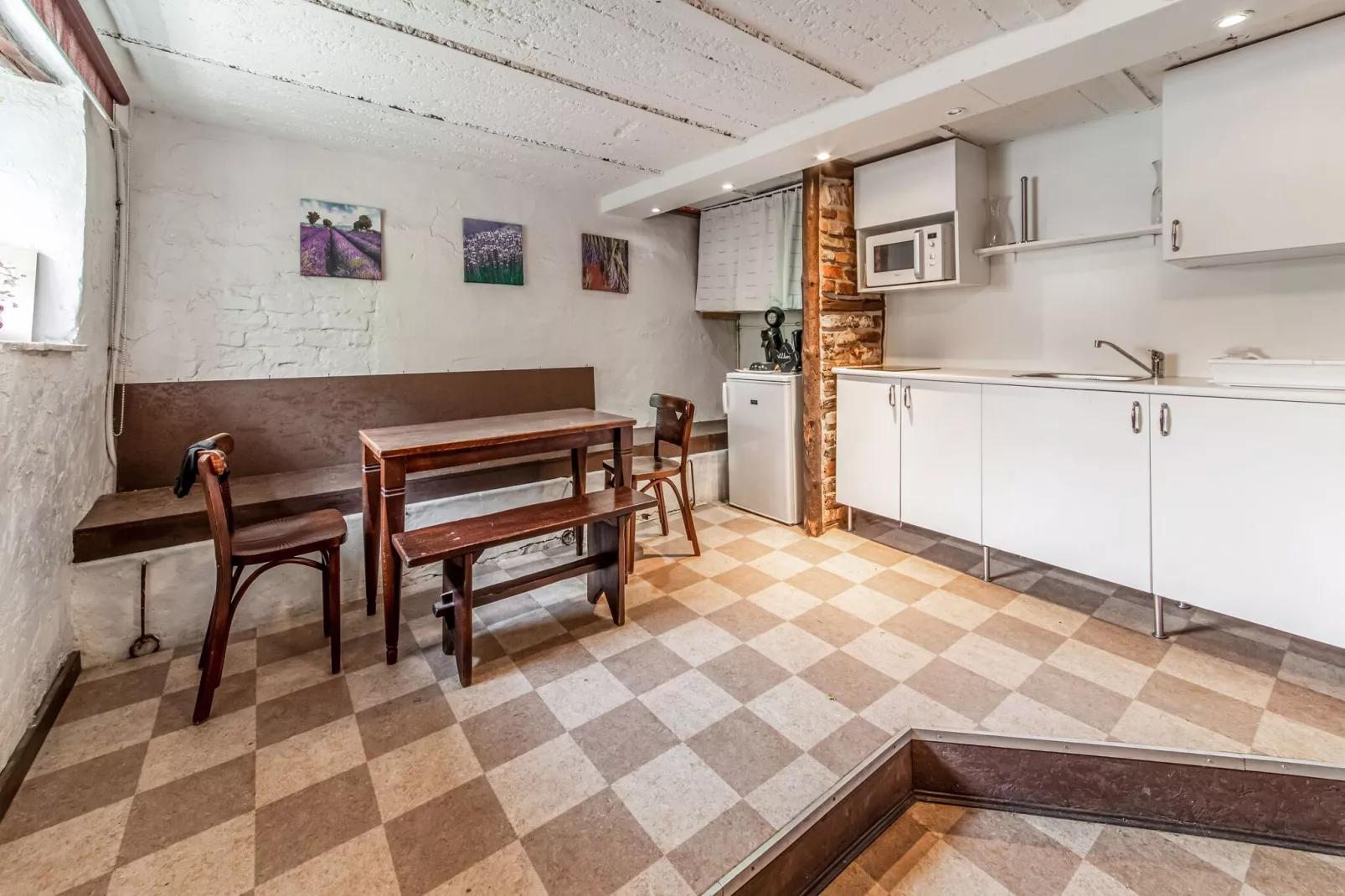 Aux Petits Nutons-Kitchen