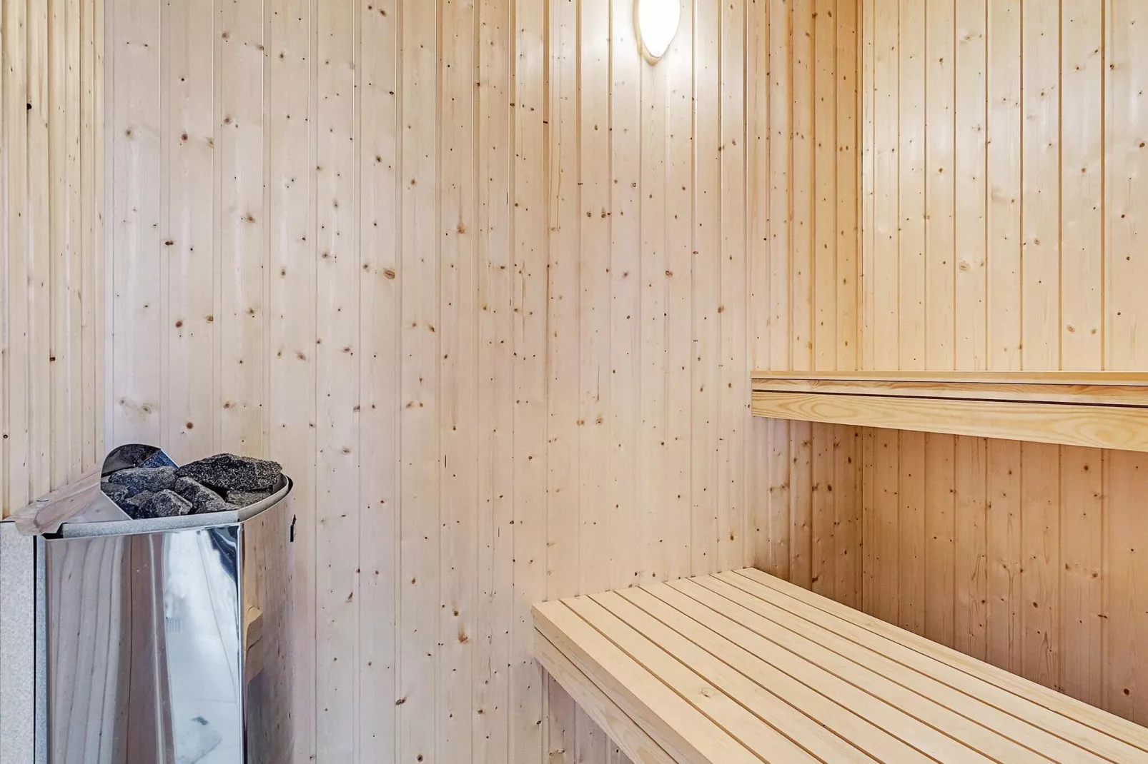 Retraite de luxe sur la plage à Væggerløse-Sauna