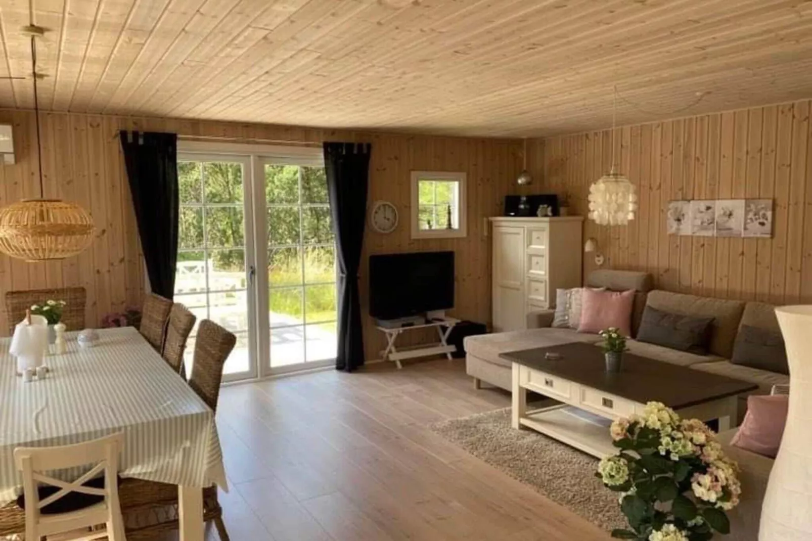 6 person holiday home in Blåvand-Untagged