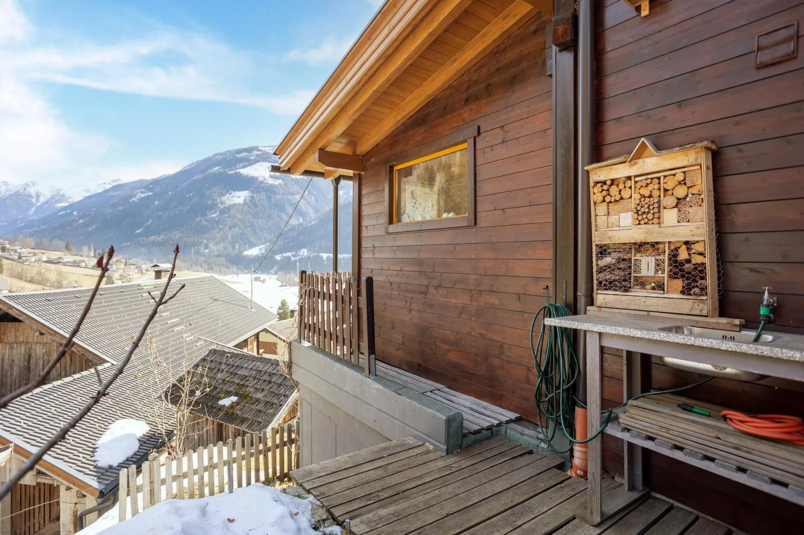 Chalet Jari-Exterior winter