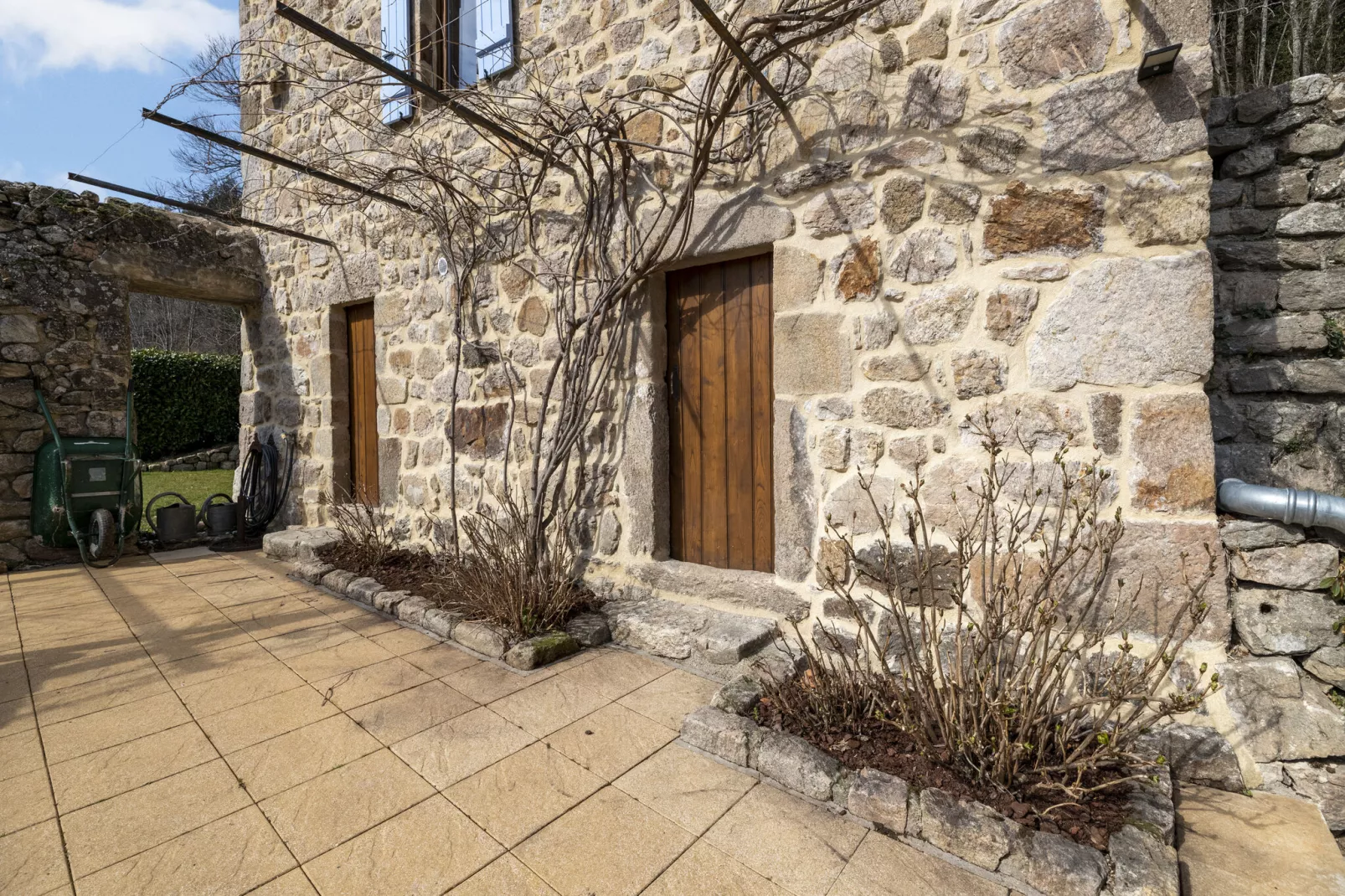 Guesthouse St Basile-Extérieur été