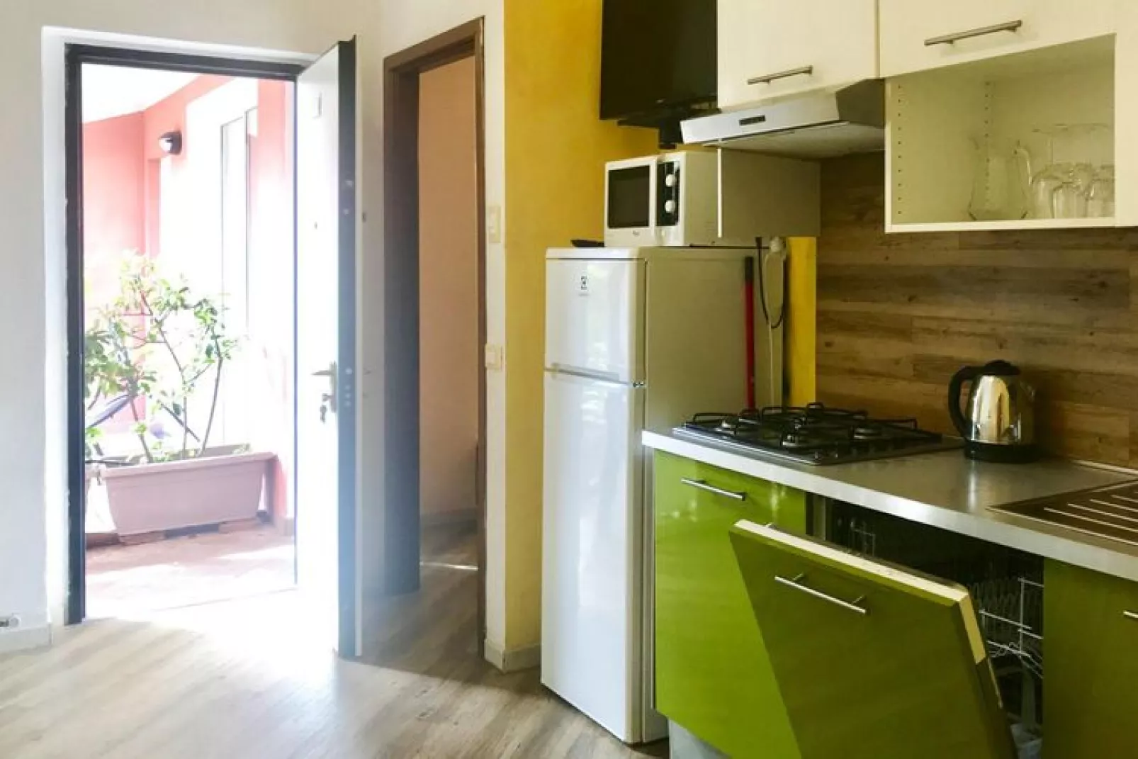 Ferienanlage Villa Giada Imperia - Type Trilocale Plus Rosa TR2 / C6 plus-Kitchen