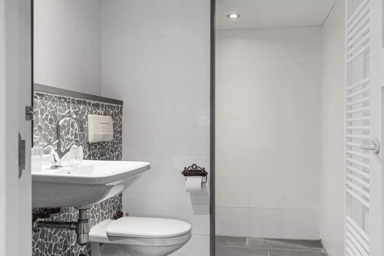 Naast het Bollenveld-Bathroom