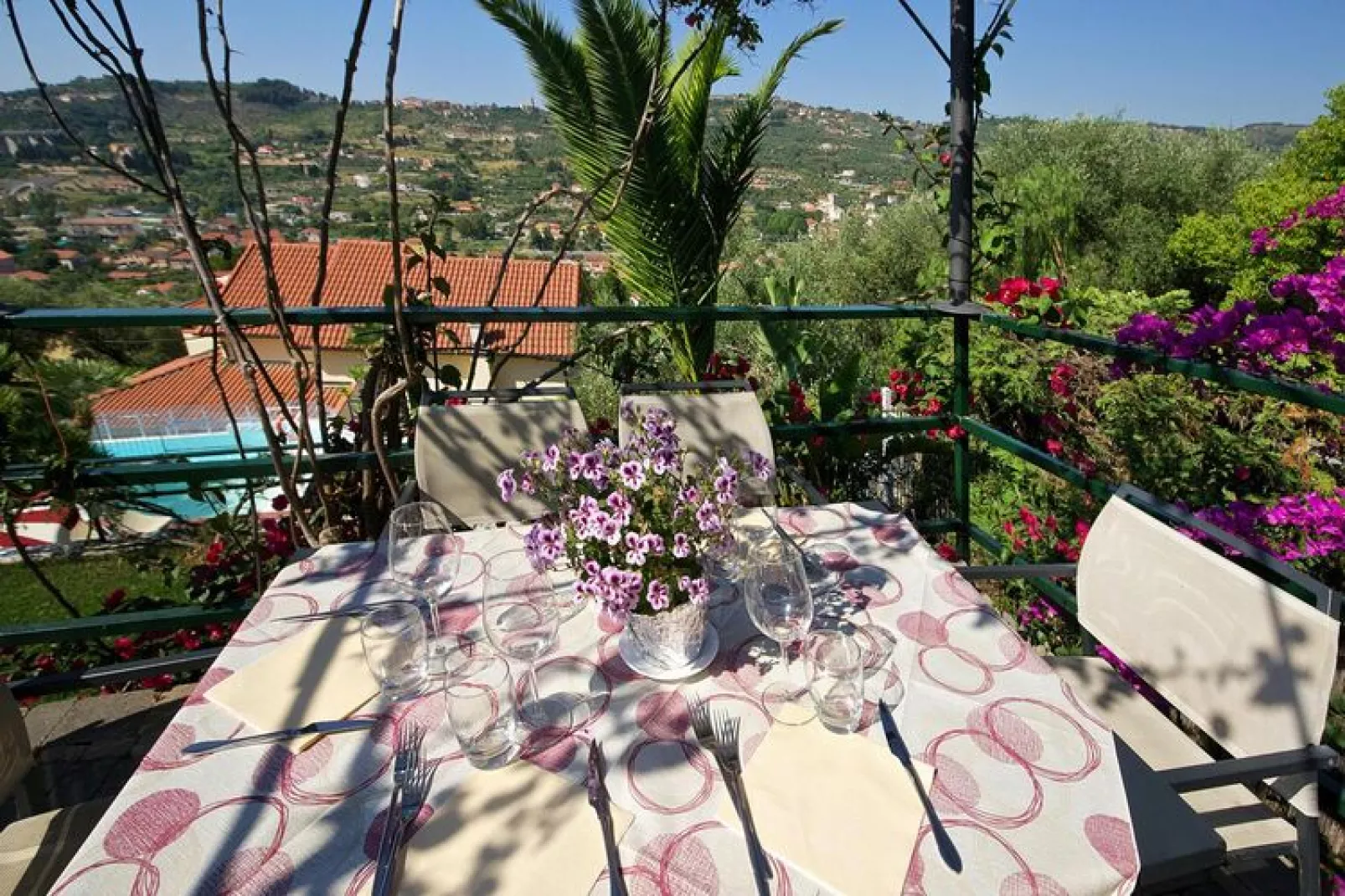 Ferienanlage Villa Giada Imperia - Type Trilocale Plus Rosa TR2 / C6 plus-View summer