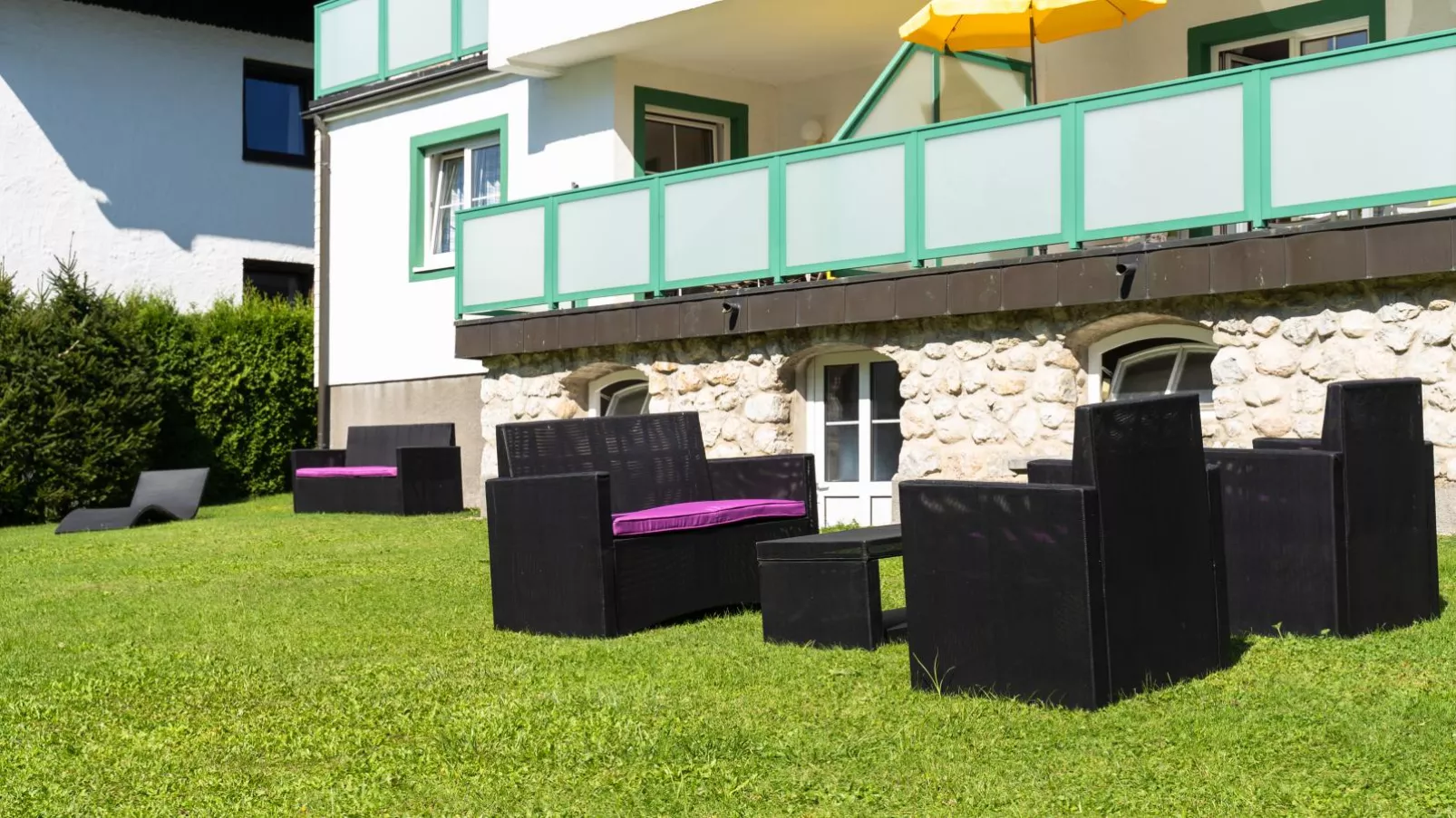 Landhaus Leitzinger OG1-Gärten Sommer