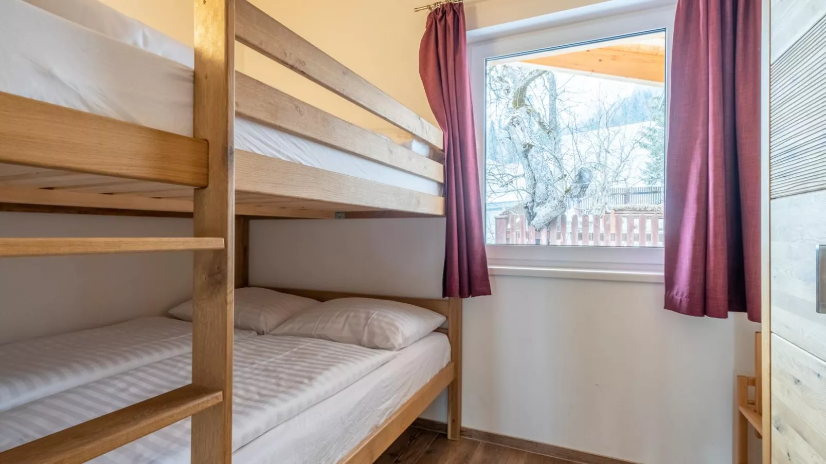 Adlerblick-Bedroom
