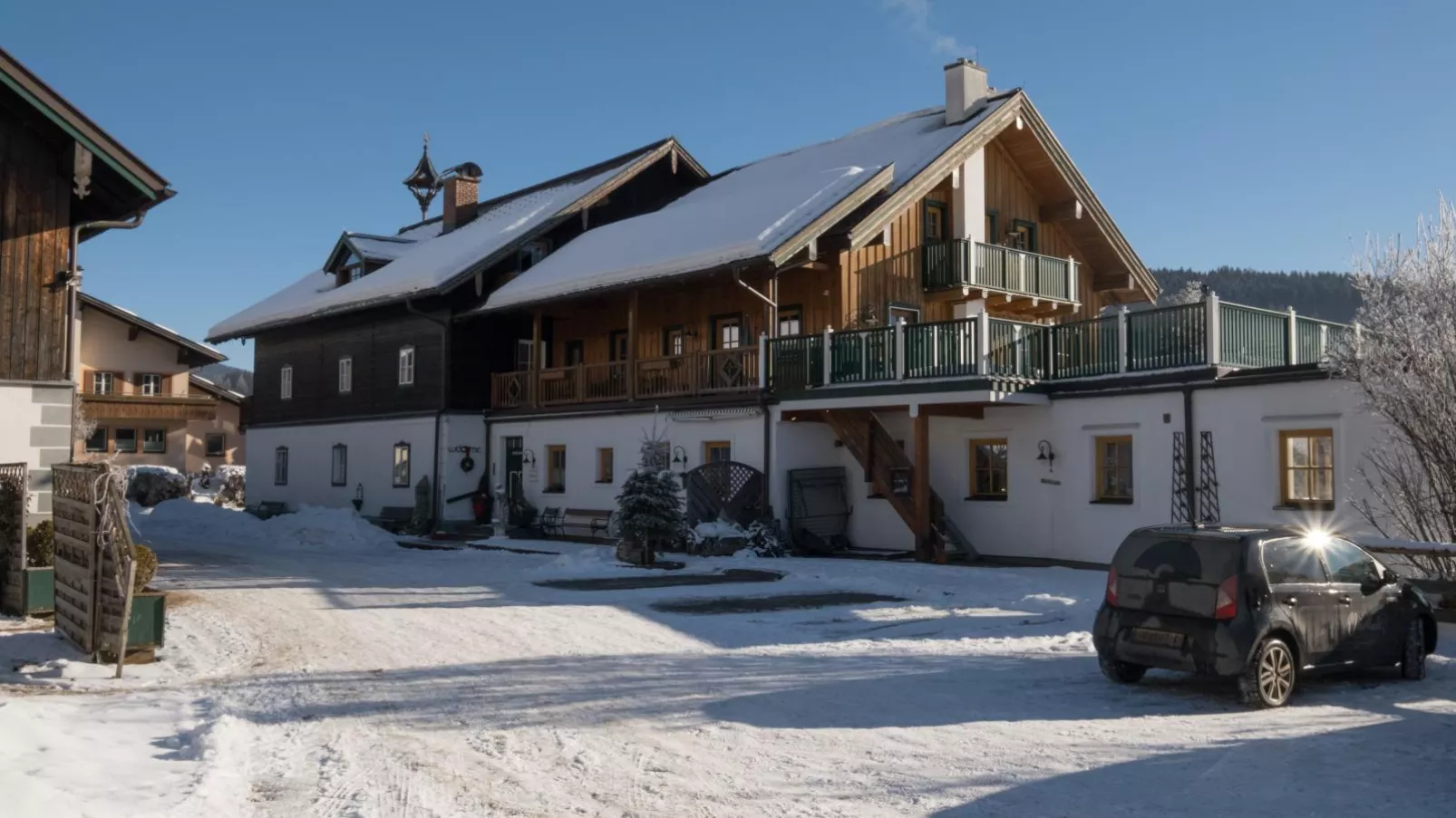 Elsa Flachau-Exterior winter