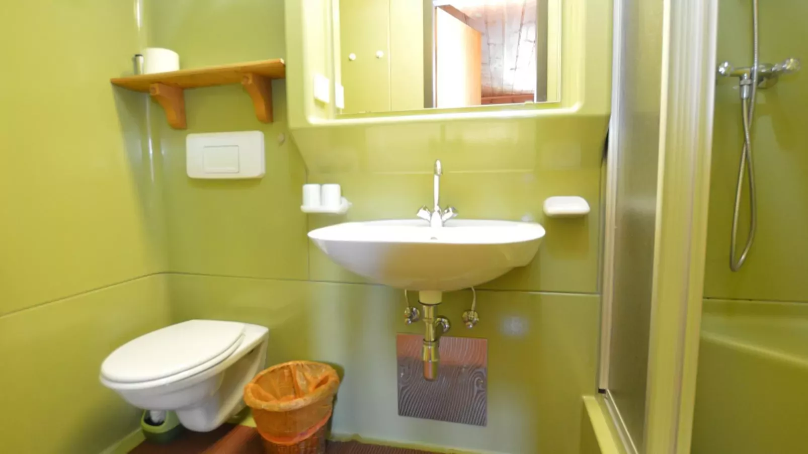 Elsa Flachau-Bathroom