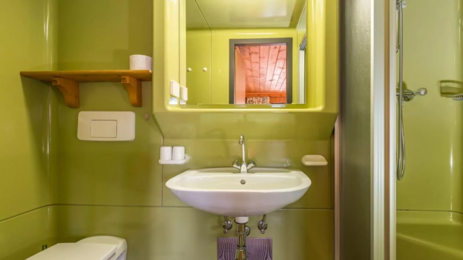 Elsa Flachau-Bathroom