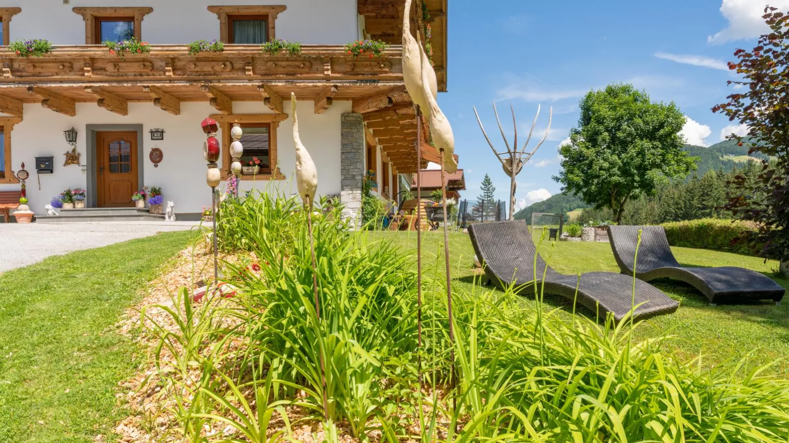 Hoellerhof Luxe-Gardens summer