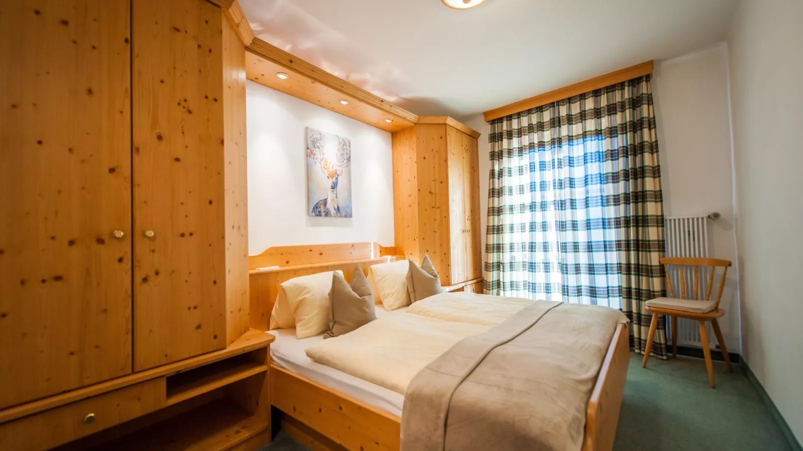 Pistenblick Forstau-Bedroom