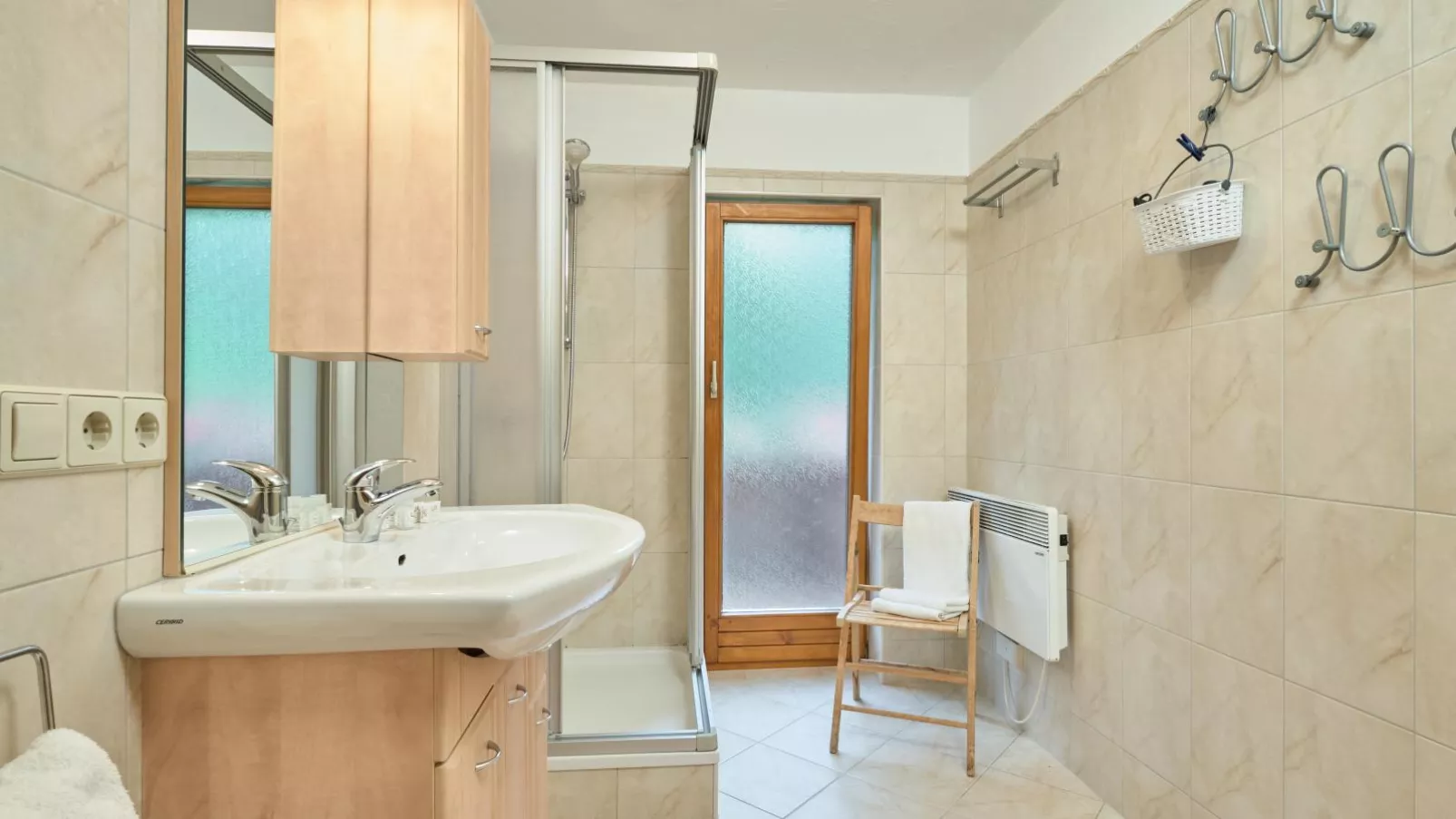 Zonnen-Alp-Bathroom