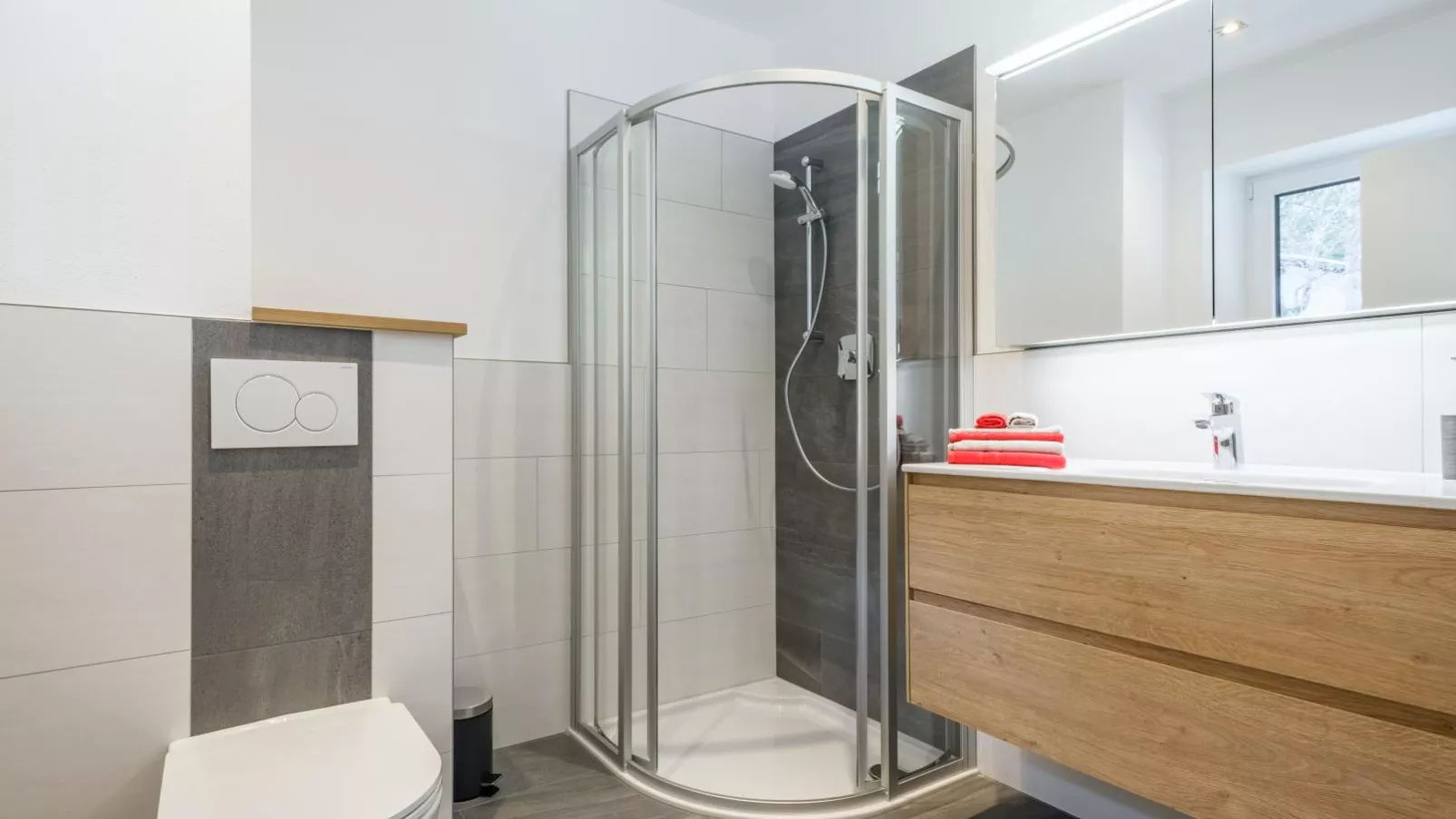 Tauern-Blick-Bathroom