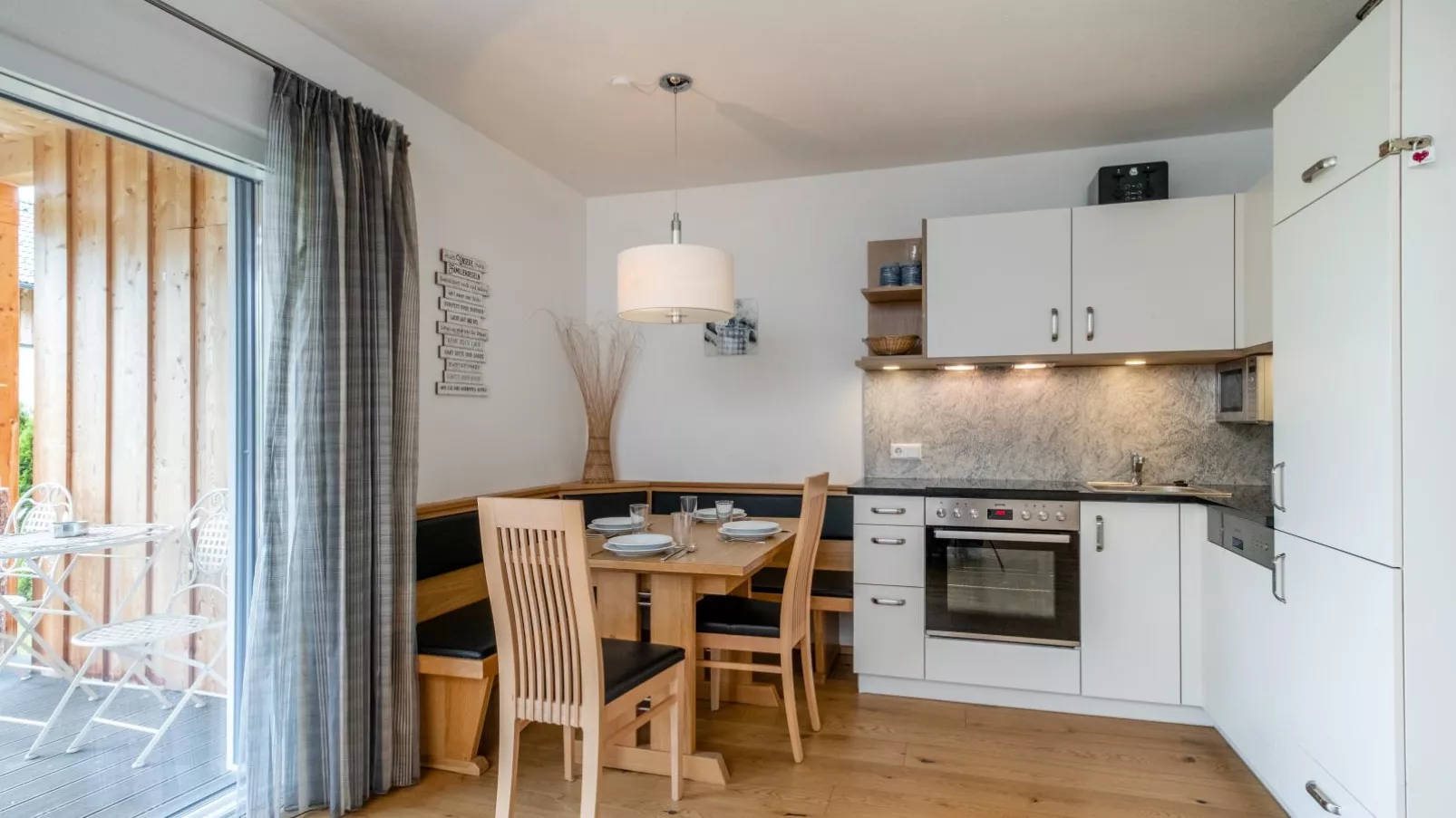 Panorama Top  2-Dining room