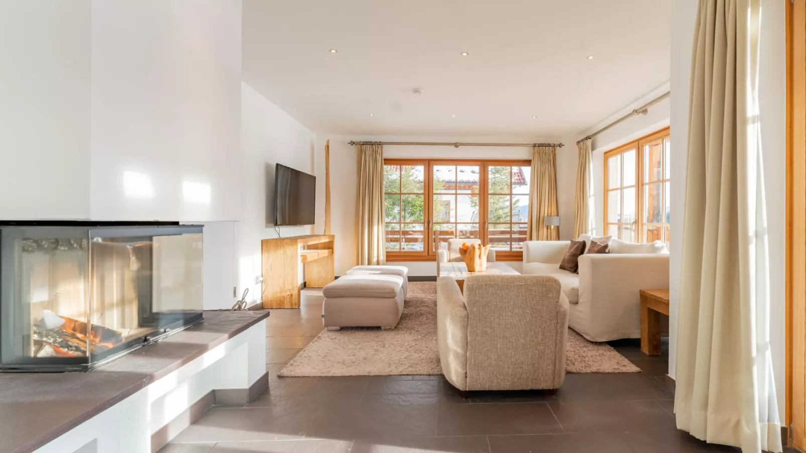 Bellevue-Living room